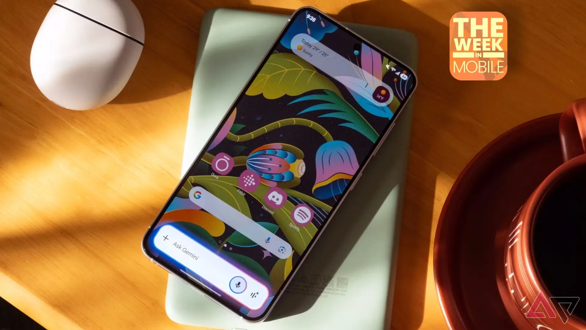 Hình ảnh điện thoại Samsung Galaxy S25 hiển thị giao diện trợ lý Google Gemini, thể hiện sự tập trung vào AI