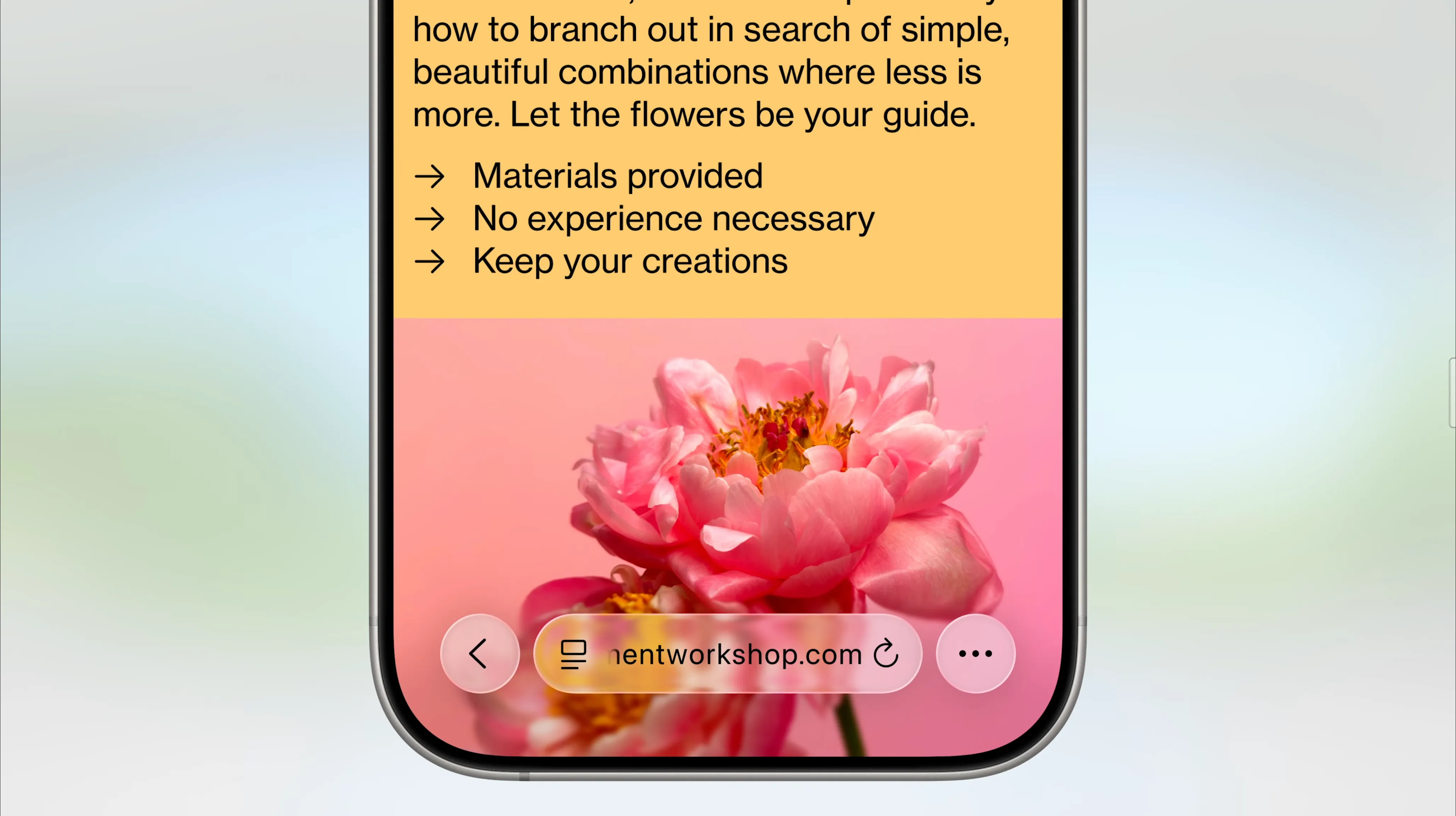 Thanh địa chỉ Safari nổi phía trên nội dung trang web trên iOS 26