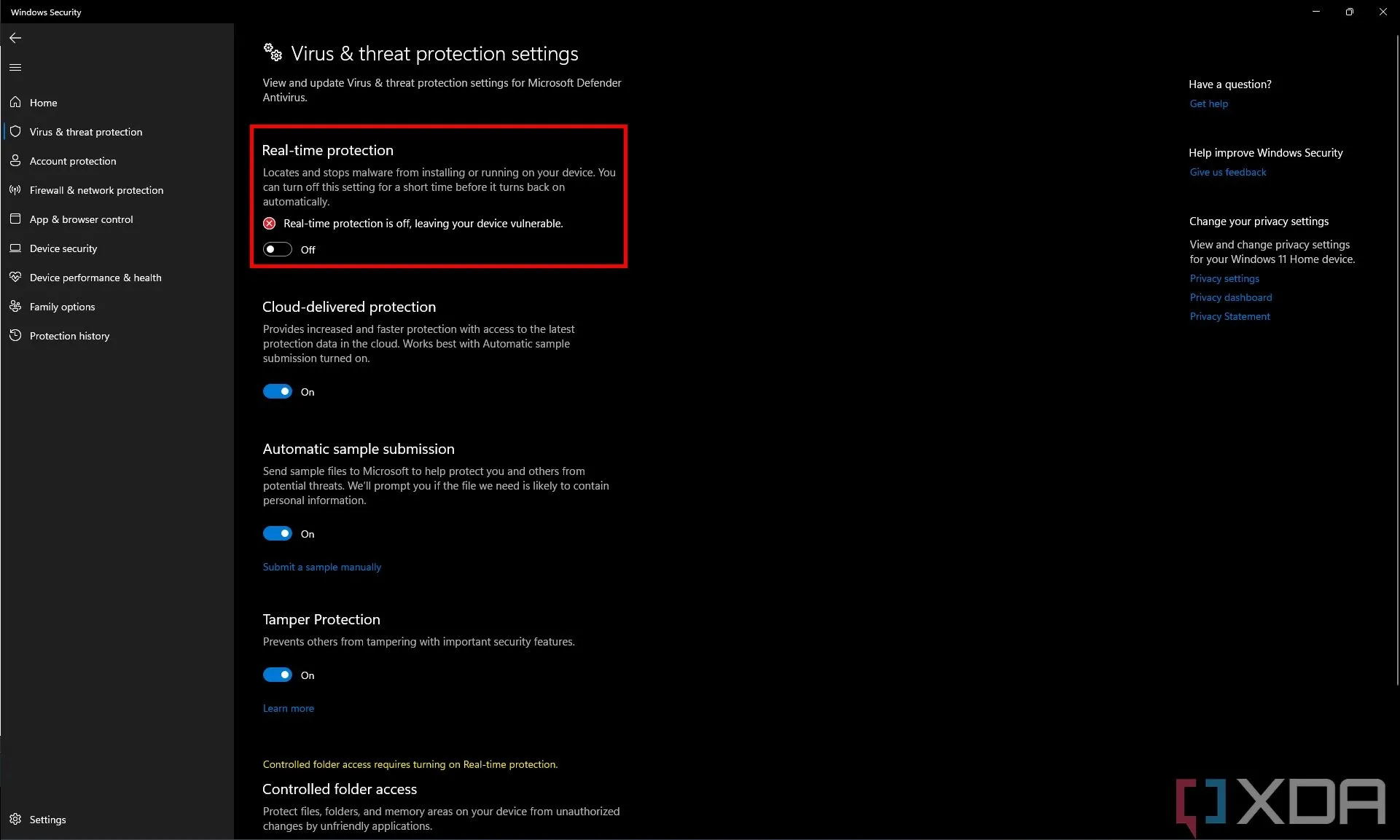 Cài đặt bảo vệ khỏi virus và mối đe dọa trong Bảo mật Windows, cho thấy tính năng bảo vệ thời gian thực đã tắt.
