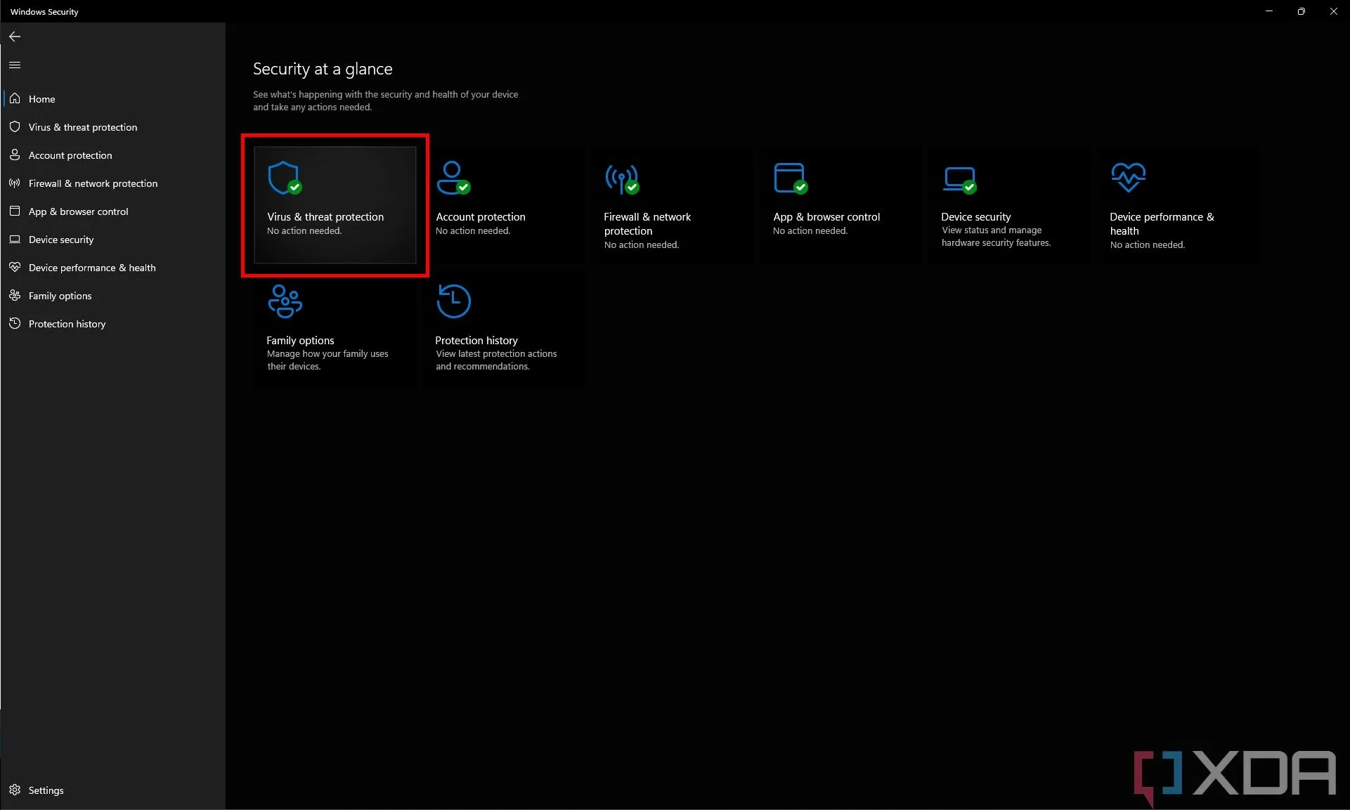 Cửa sổ ứng dụng Bảo mật Windows với tùy chọn "Bảo vệ khỏi virus & mối đe dọa" được tô sáng.