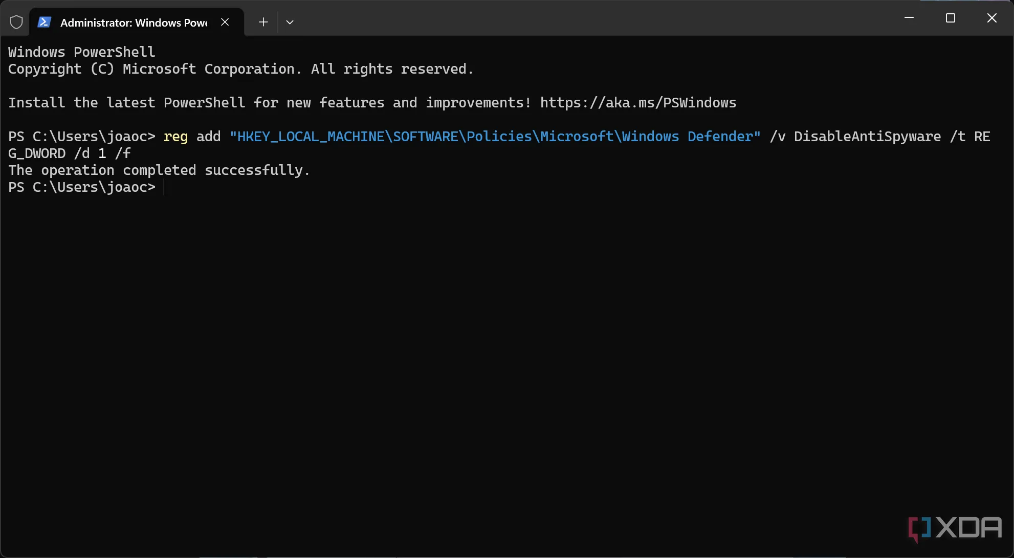 Cửa sổ Windows Terminal hiển thị lệnh reg add để vô hiệu hóa Microsoft Defender qua Registry.