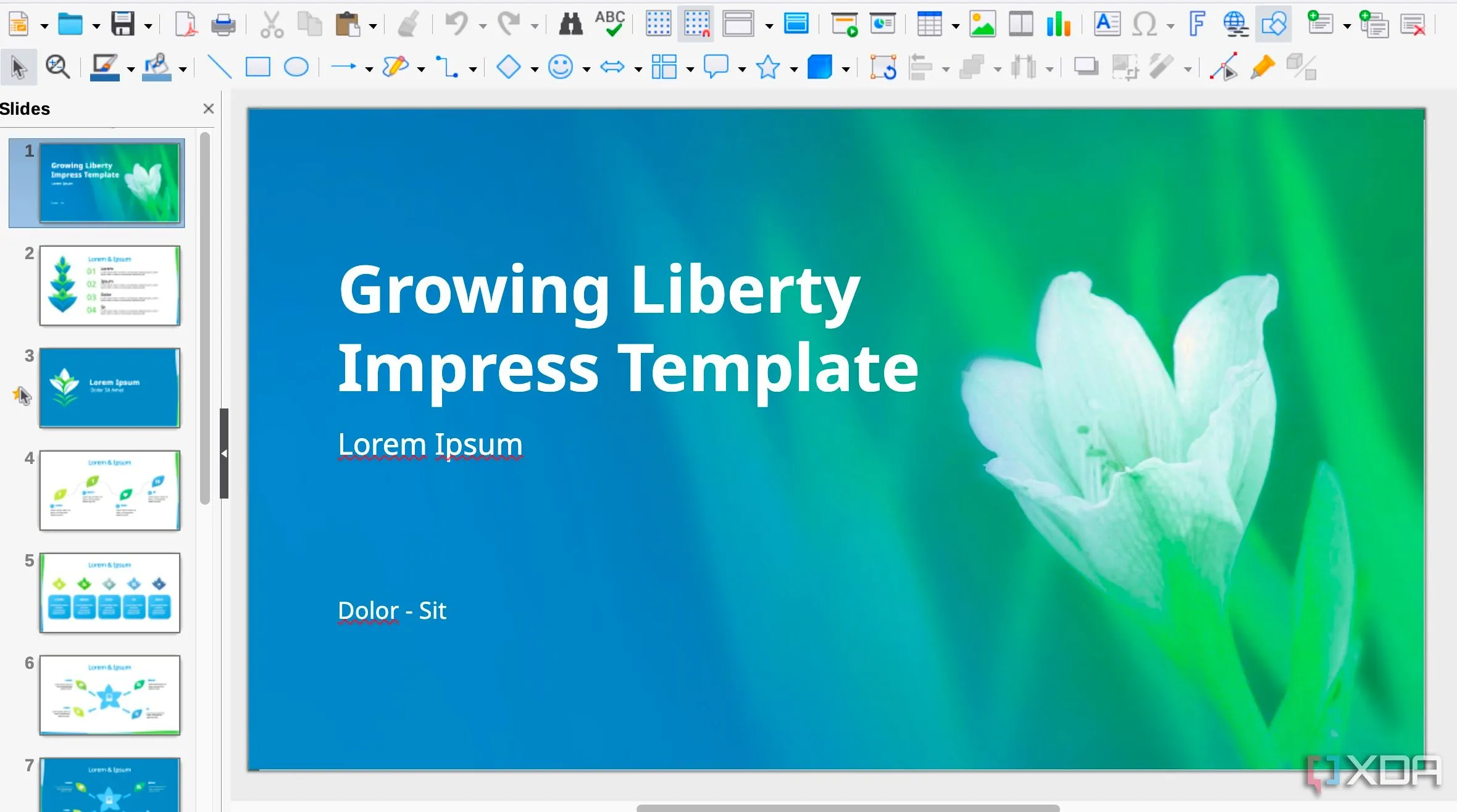 Giao diện LibreOffice Impress, minh họa thiết kế chức năng nhưng ít bóng bẩy của nhiều ứng dụng văn phòng mã nguồn mở
