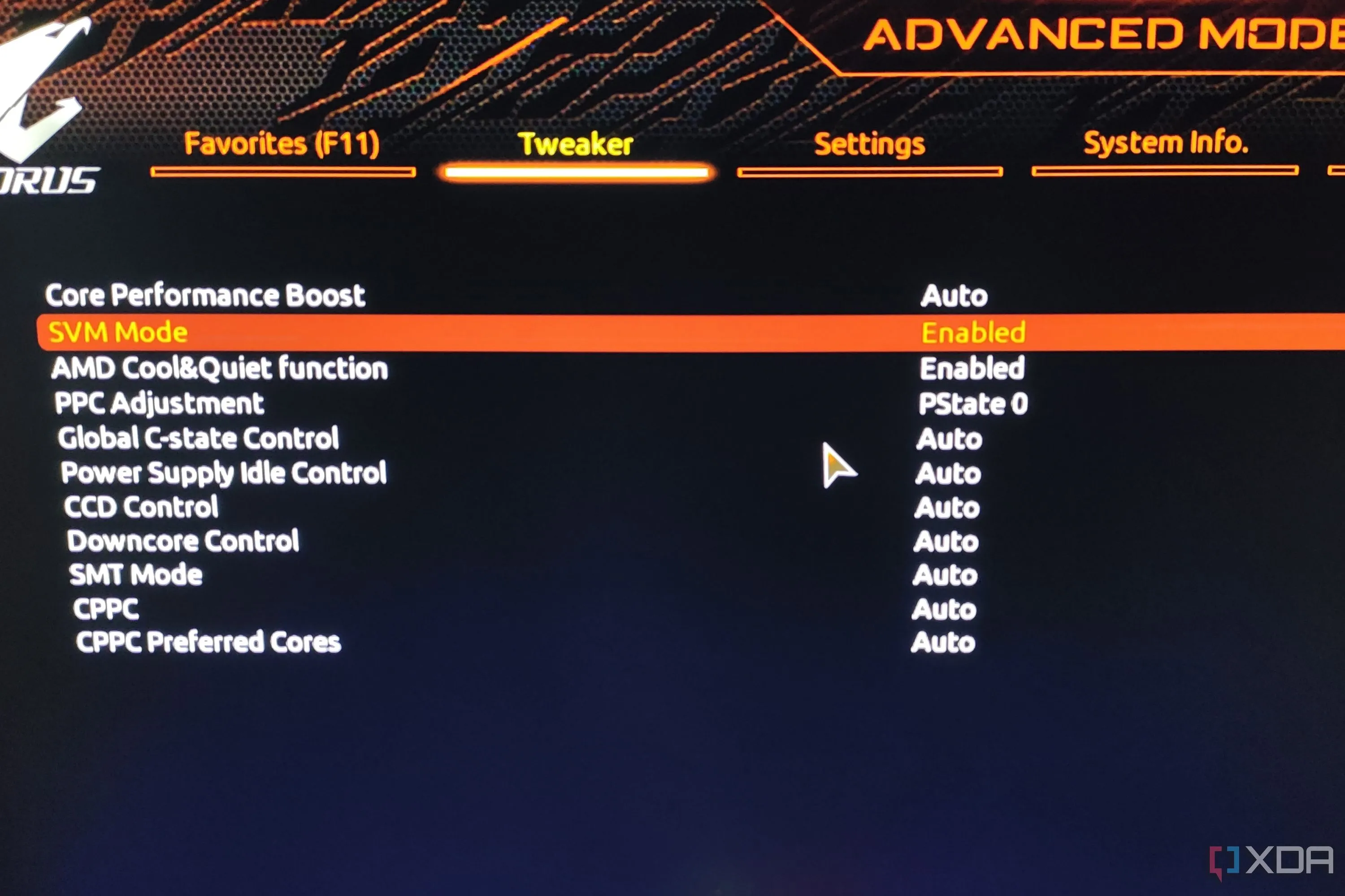 Hướng dẫn bật chế độ SVM (ảo hóa CPU) trong cài đặt BIOS Gigabyte Aorus để hỗ trợ Qubes OS