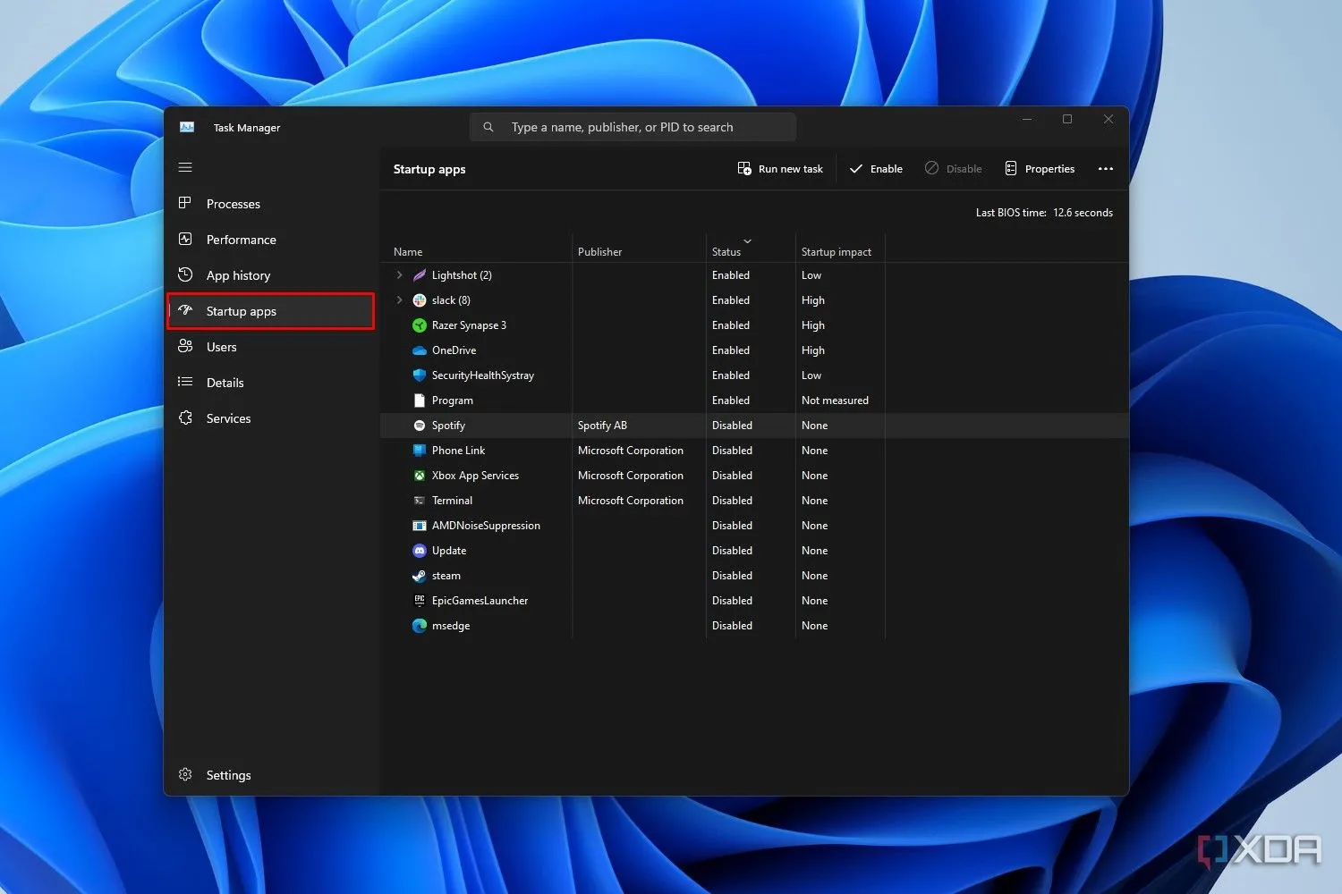 Màn hình chụp Task Manager Windows 11 hiển thị tab Ứng dụng khởi động để quản lý các chương trình.
