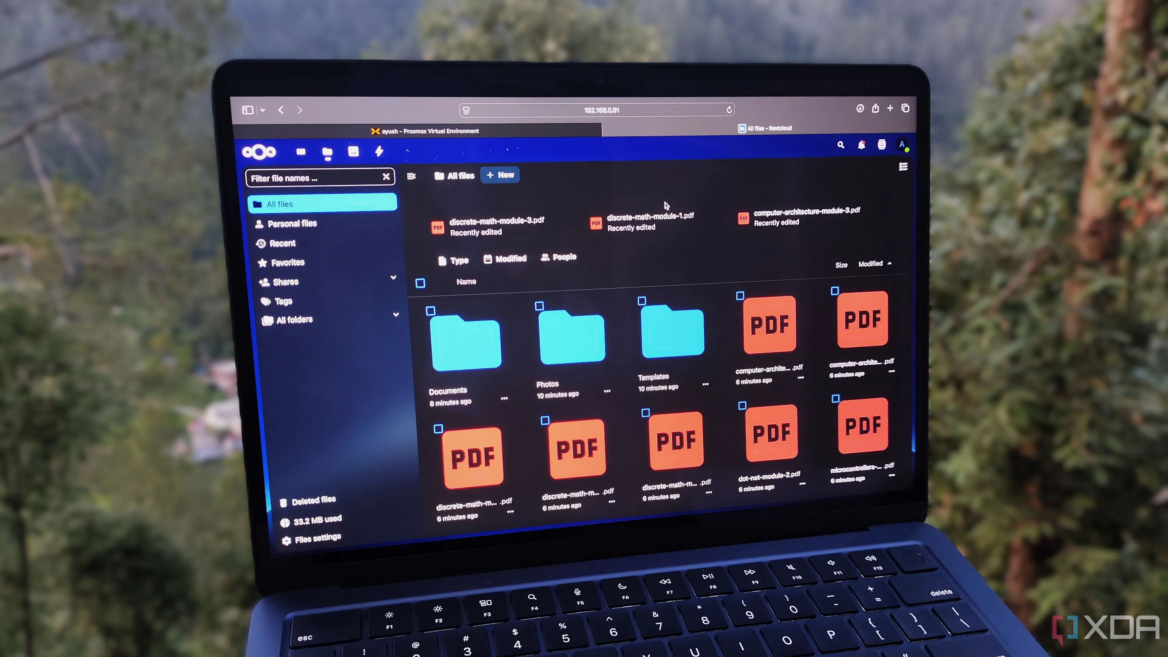 Mô hình một máy chủ Nextcloud đang hoạt động, tượng trưng cho khả năng tự host đám mây cá nhân và bảo mật dữ liệu