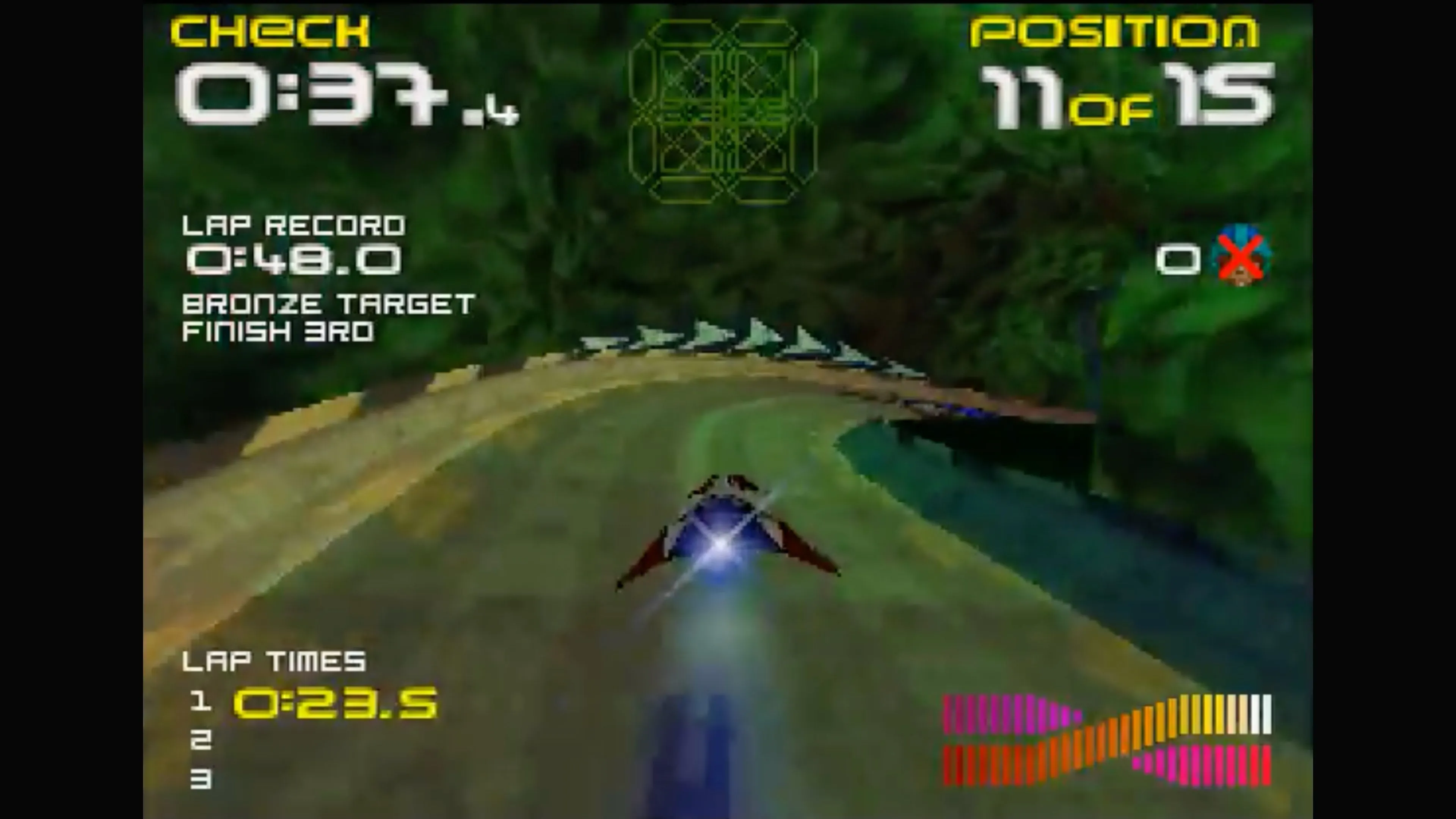 Ảnh chụp màn hình game đua xe Wipeout 64 với tàu bay tương lai và đường đua tốc độ