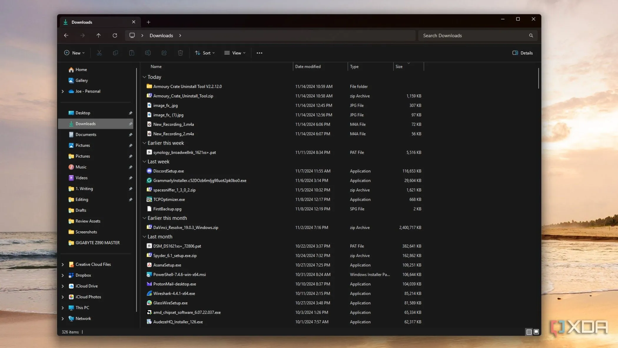Ảnh chụp màn hình Windows Explorer hiển thị thư mục Tải xuống đã được sắp xếp