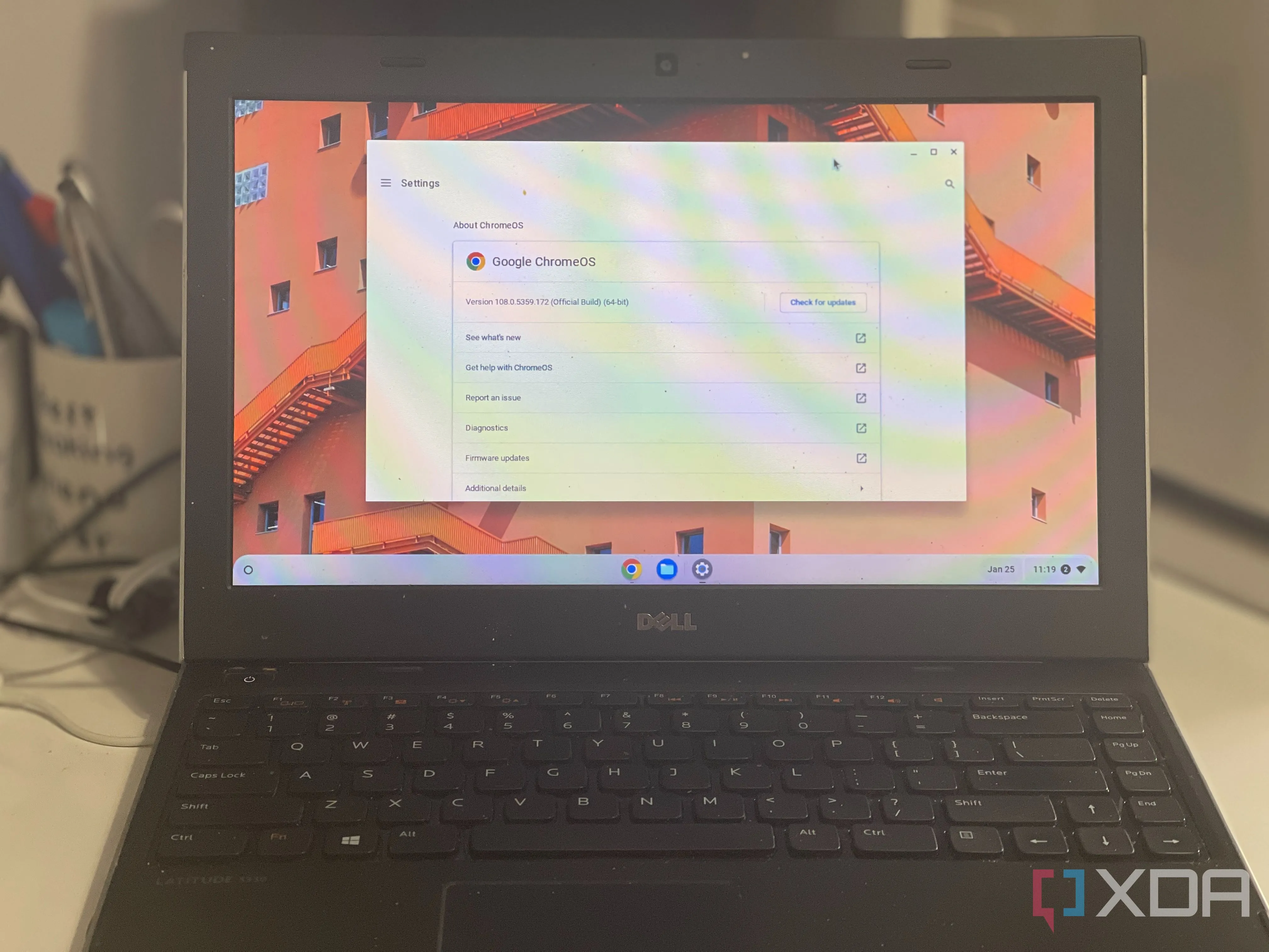 Biểu tượng và giao diện của ChromeOS Flex, một hệ điều hành nhẹ nhàng giúp hồi sinh laptop cũ