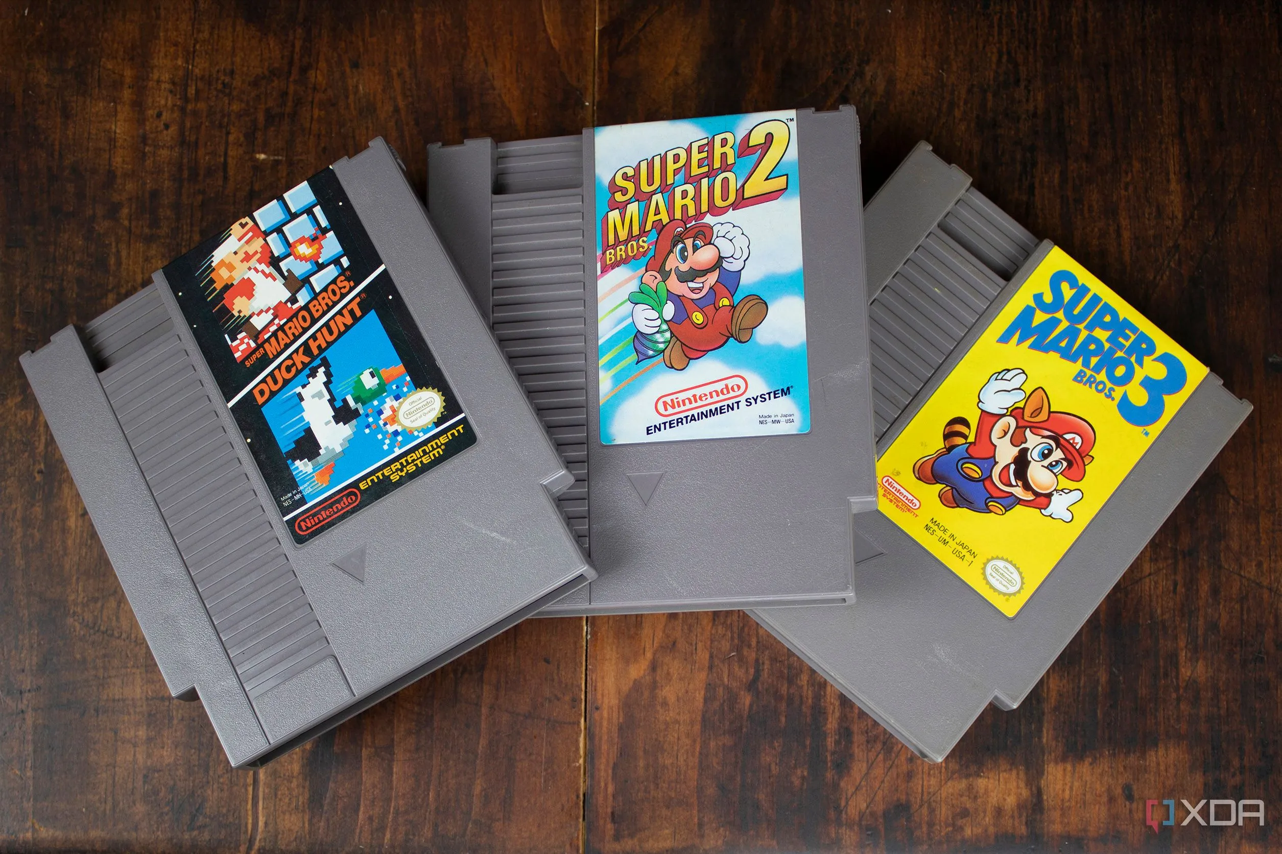 Bộ ba game Super Mario Bros trên NES, biểu tượng của thời kỳ game 8-bit
