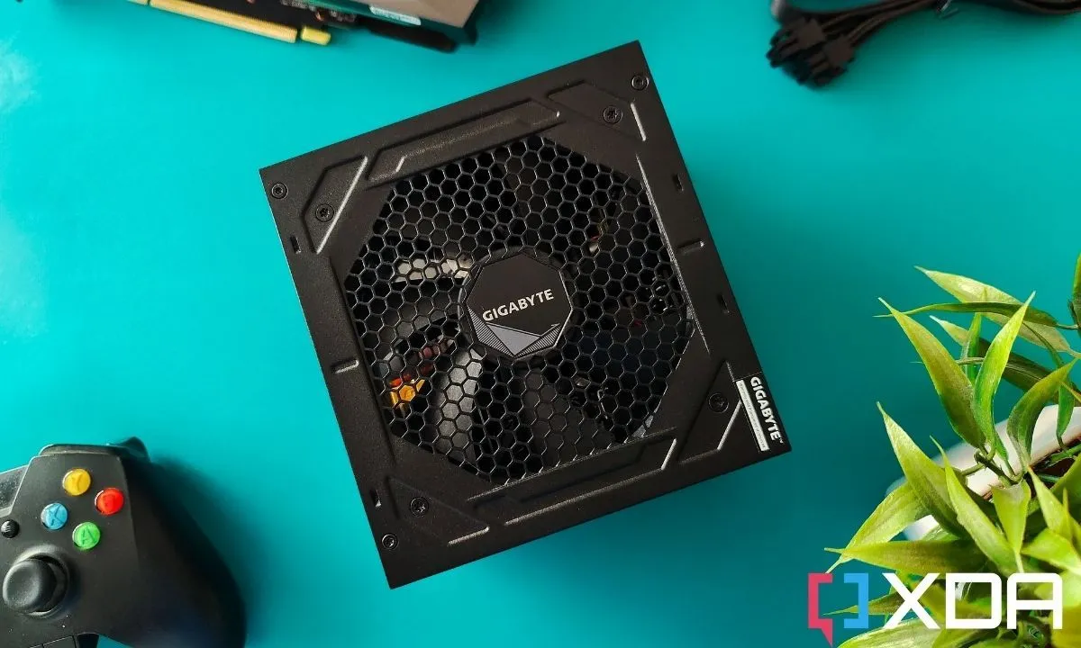 Bộ nguồn Gigabyte UD850GM, minh họa cho vấn đề phần cứng máy tính chưa hoàn thiện và lỗi