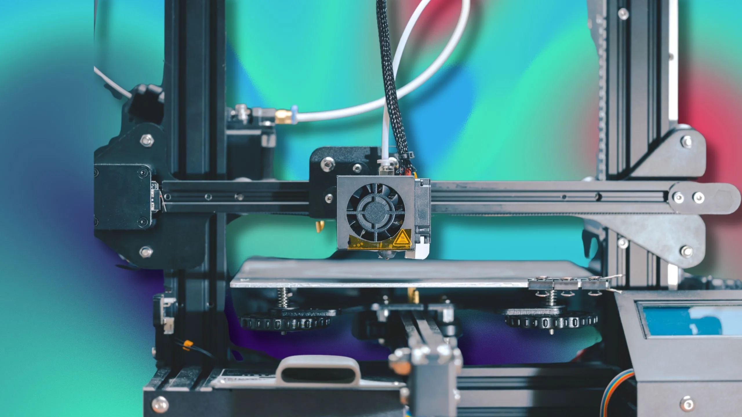 Bộ sưu tập các dụng cụ gia đình và phụ kiện công nghệ được in 3D