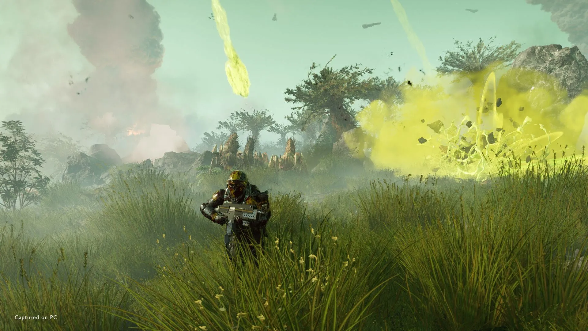 Các binh sĩ Helldivers 2 di chuyển nhanh qua chiến trường cỏ xanh