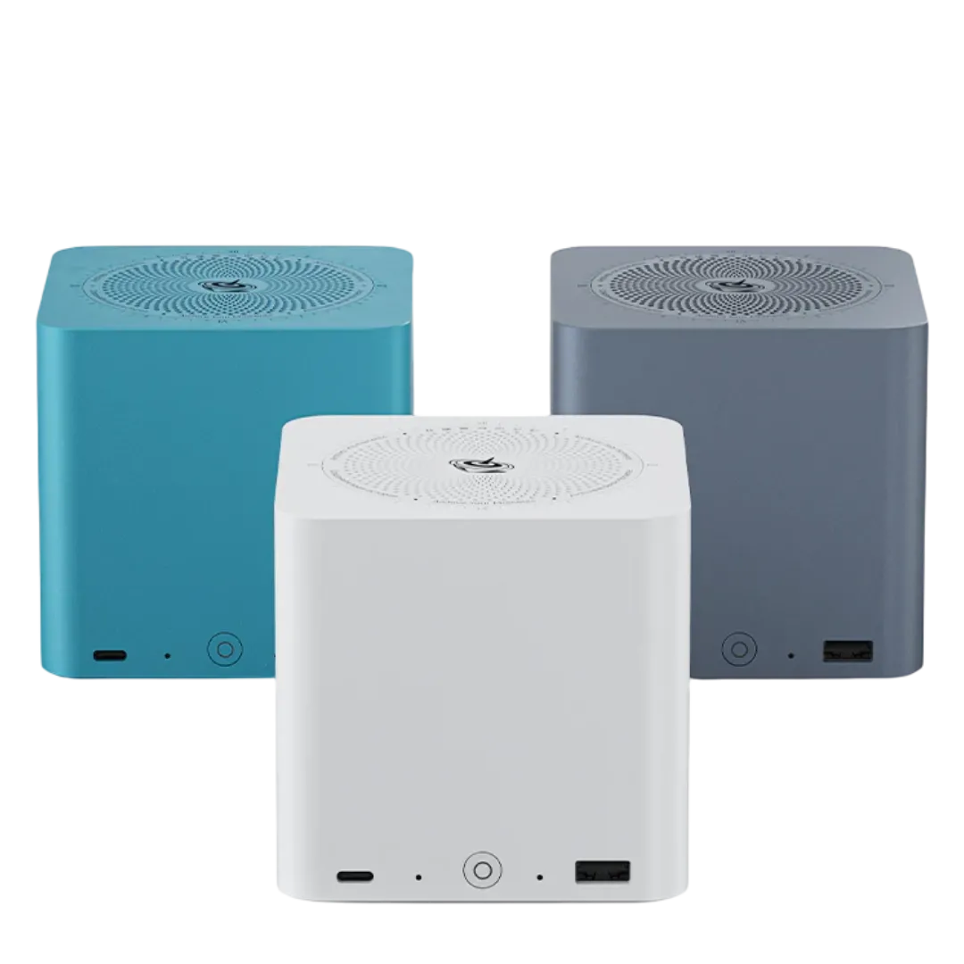 Các phiên bản màu sắc của mini PC Beelink ME mini (trắng, xám, xanh) phù hợp cho home lab và NAS