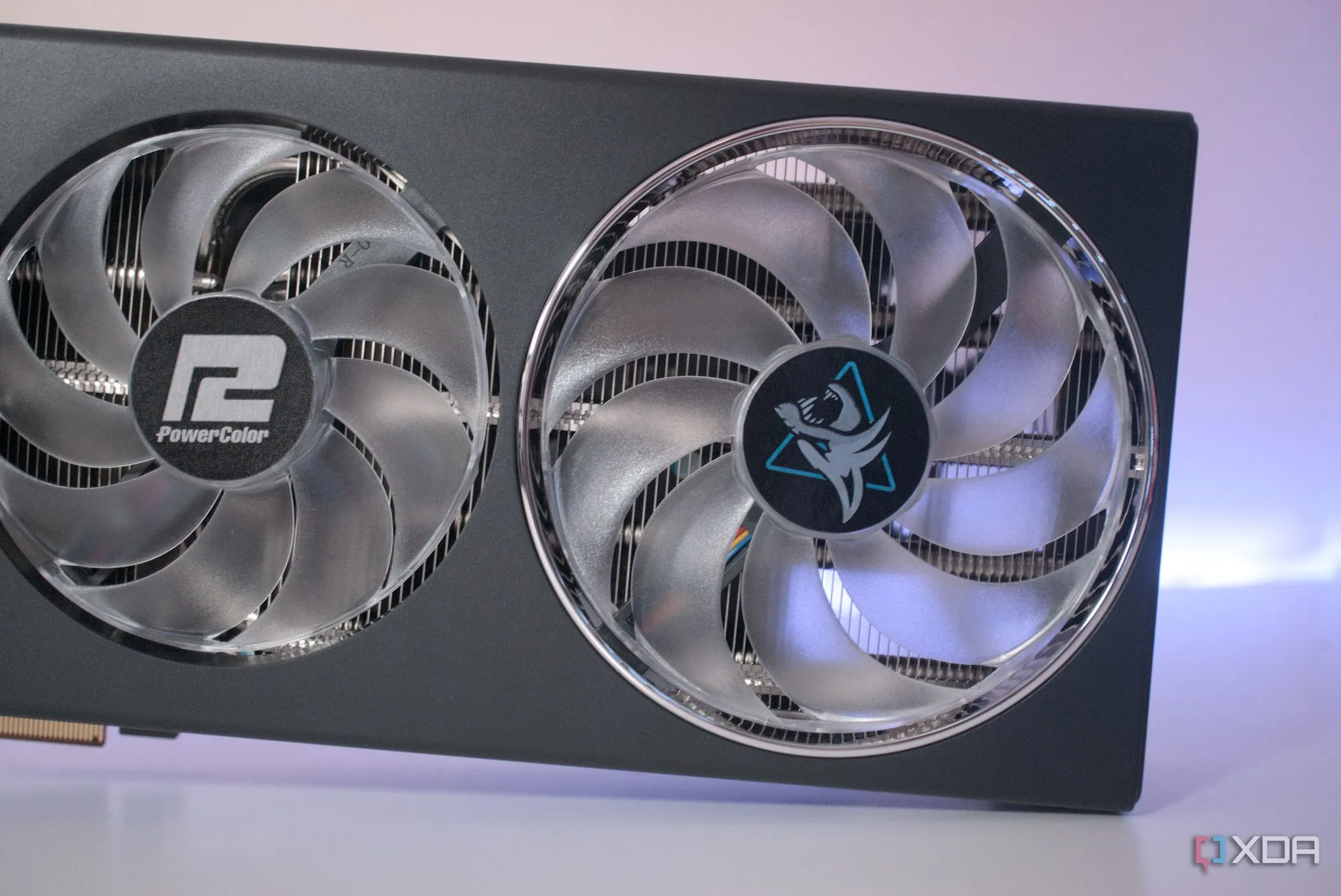 Card đồ họa AMD Radeon minh họa công nghệ nâng cấp hình ảnh FSR 4