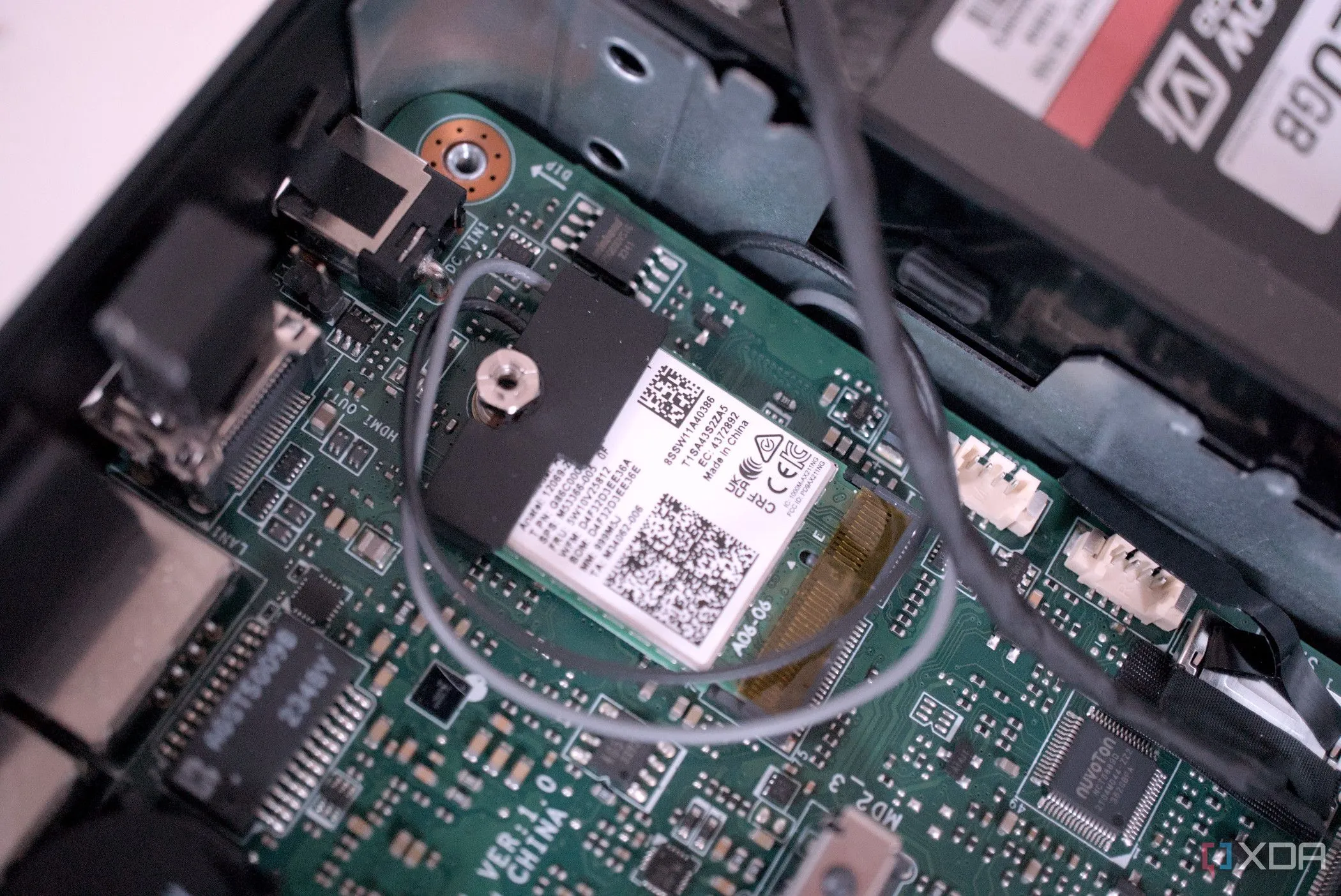 Card Wi-Fi MSI Cubi NUC 1M, minh họa cho các thiết bị cũ không cần nâng cấp lên Wi-Fi 7