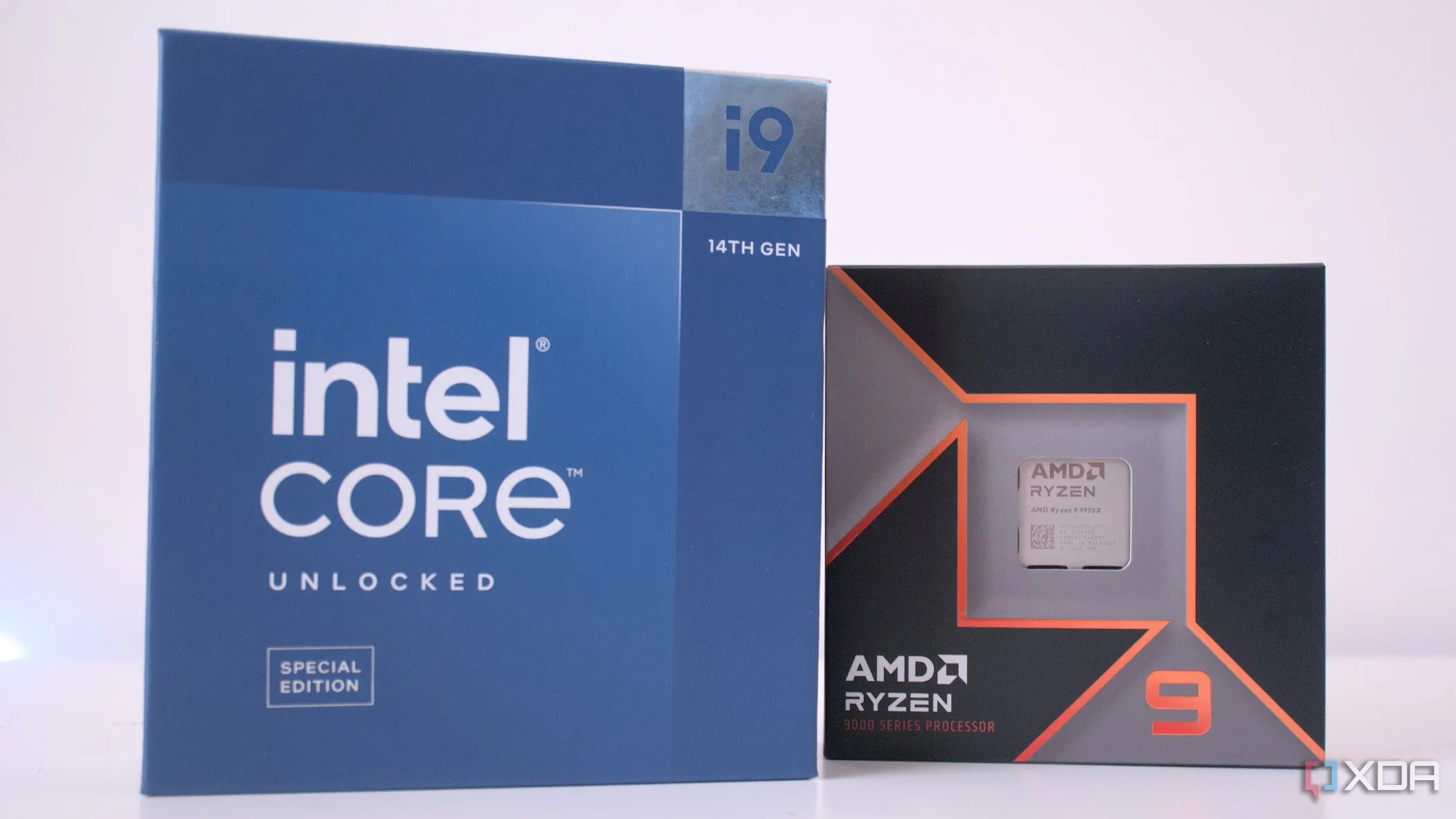 Chip Intel Core i9-14900K và AMD Ryzen 9 cạnh tranh trên thị trường vi xử lý