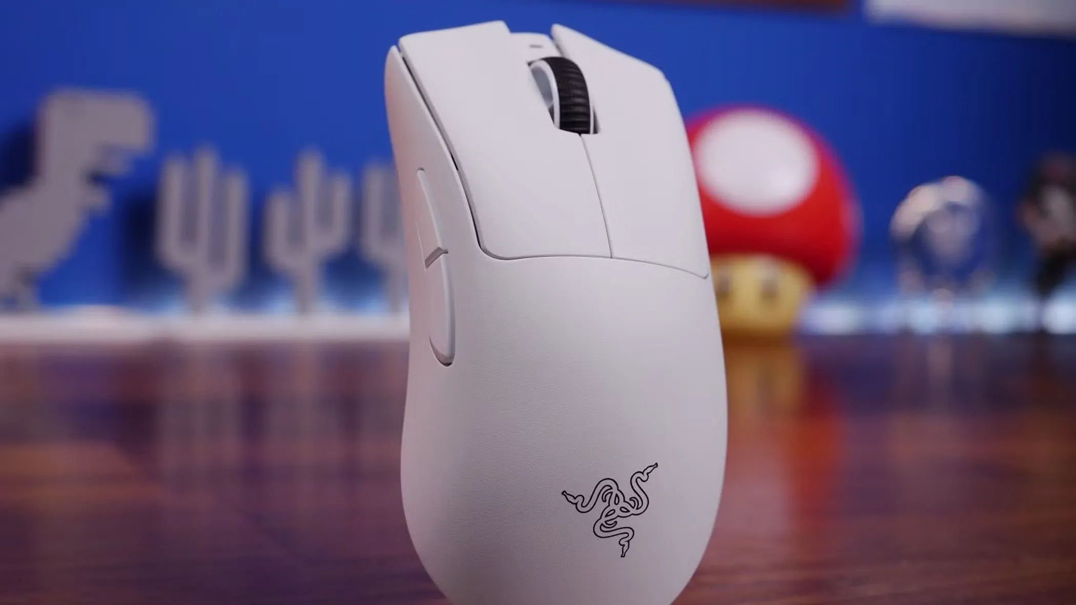 Chuột Razer DeathAdder V3 Pro với tần số phản hồi 8000Hz, biểu tượng của công nghệ polling rate cực đại.
