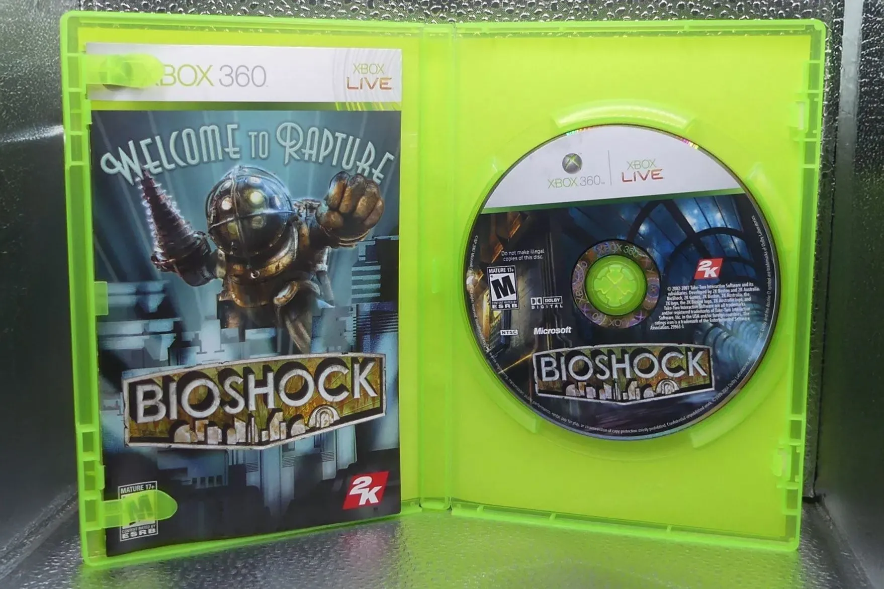 Đĩa game BioShock cho Xbox 360, minh họa kho tàng game kinh điển trên console 20 năm tuổi này