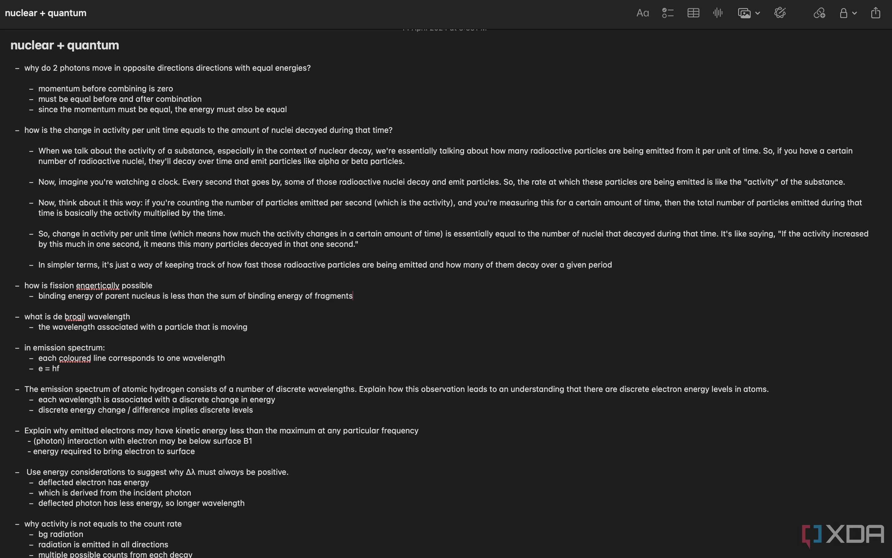 Ghi chú về vật lý hạt nhân và lượng tử trong Apple Notes, thể hiện khả năng lưu trữ thông tin học thuật chi tiết.