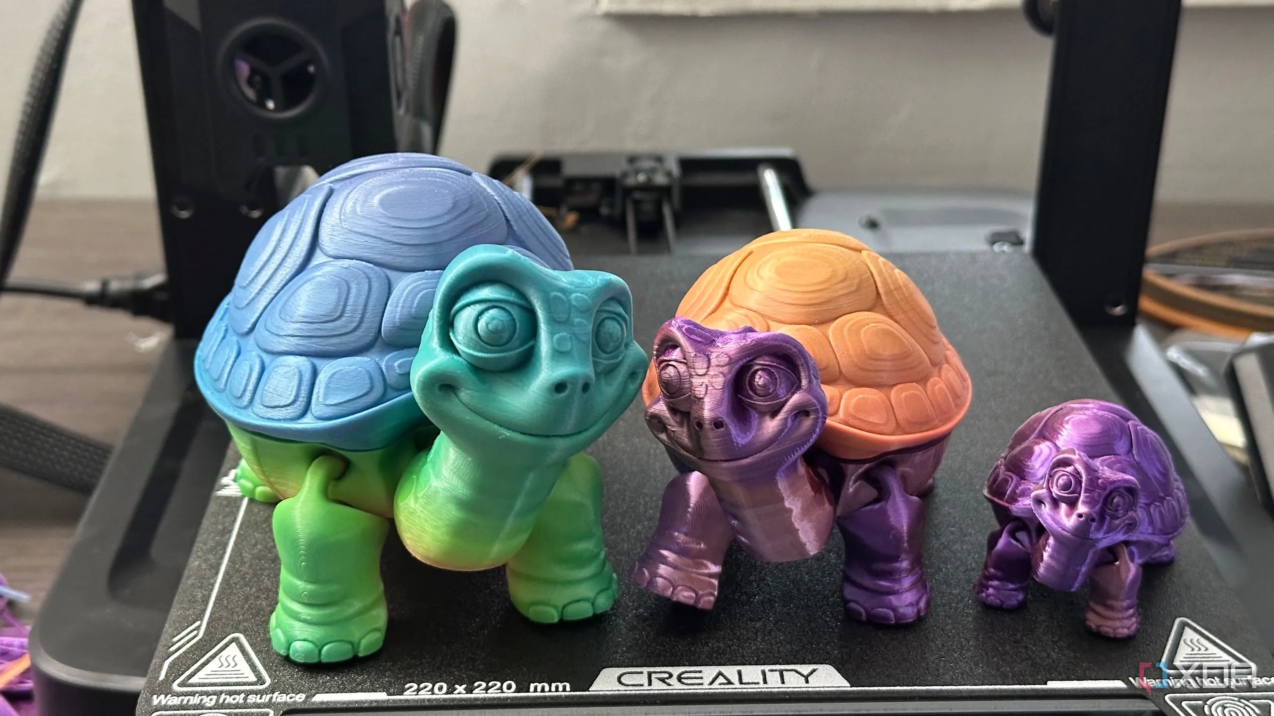 Giá đỡ điện thoại di động được in 3D với thiết kế chuyên nghiệp và màu sắc tinh tế
