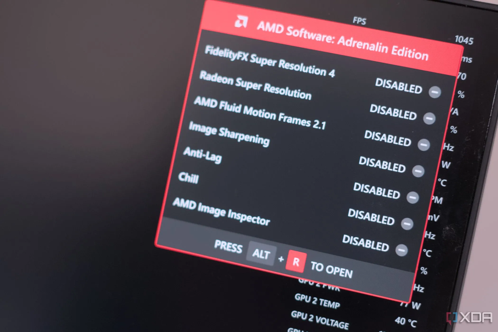 Giao diện bật FSR 4 trong game, cho thấy cách người dùng kích hoạt tính năng upscaling và frame generation của AMD.