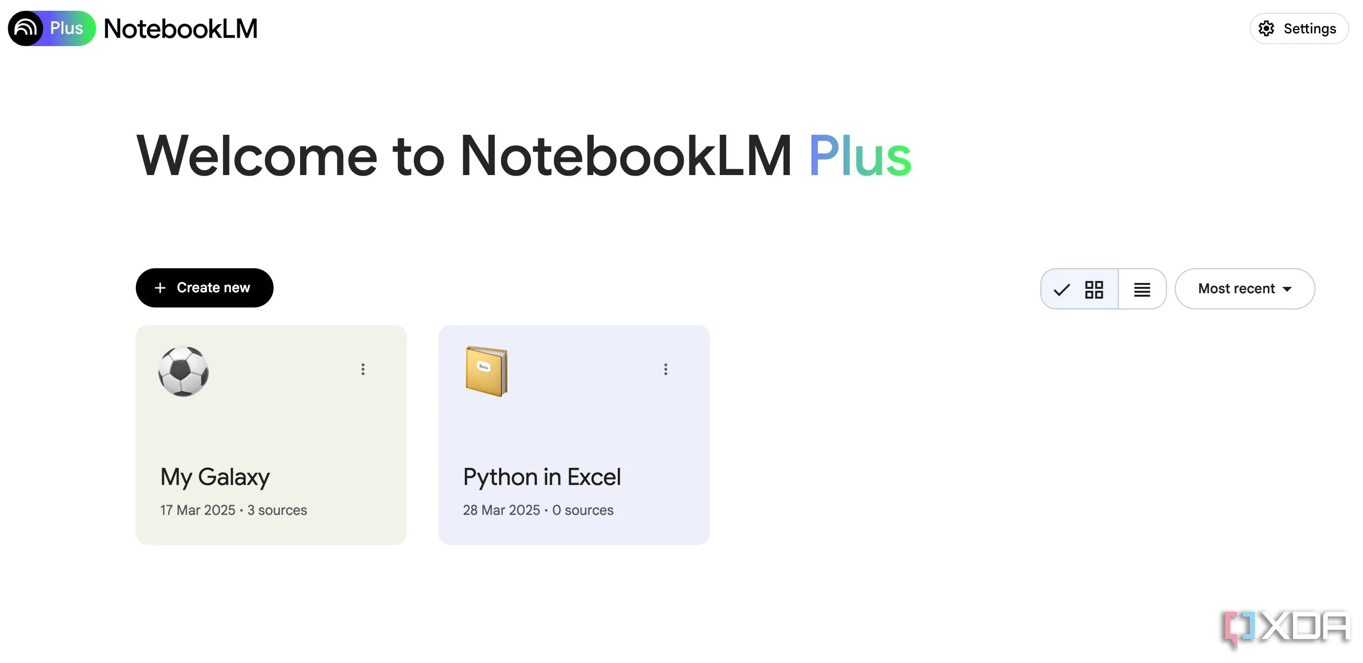 Giao diện chính của NotebookLM hiển thị các dự án (notebooks) và nguồn tài liệu đã tải lên