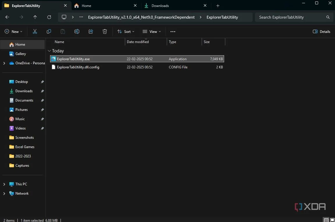 Giao diện File Explorer với nhiều tab được mở bởi Explorer Tab Utility, hiển thị các thư mục khác nhau