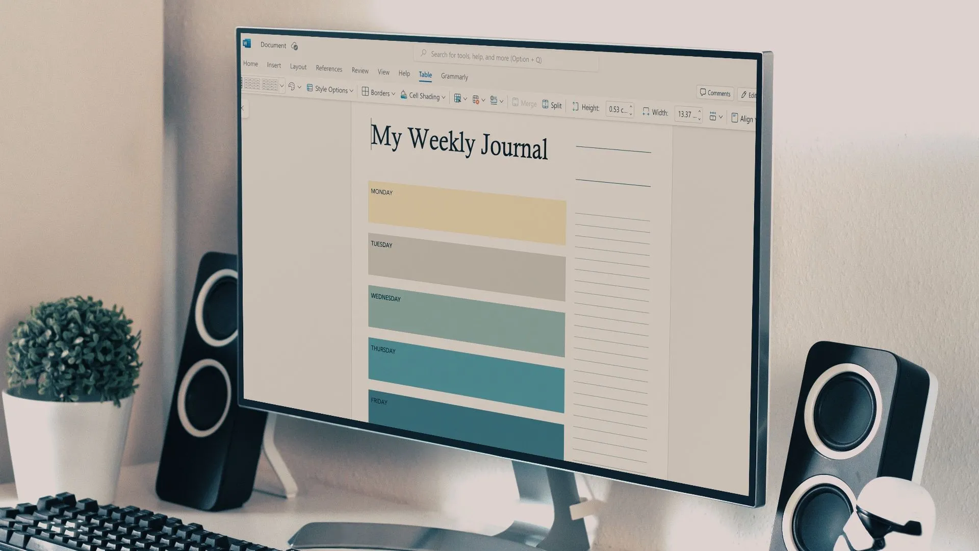 Giao diện Microsoft Word với các tính năng hữu ích được làm nổi bật, giúp người dùng tận dụng tối đa công cụ soạn thảo văn bản