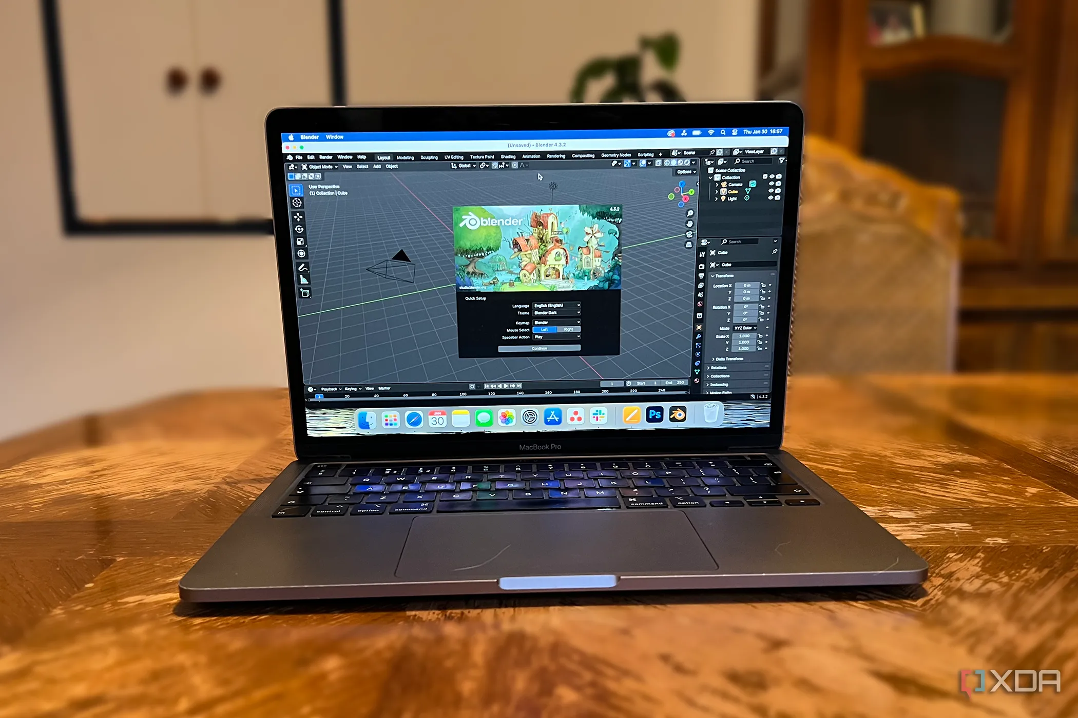 Giao diện phần mềm Blender chạy trên MacBook, minh họa công cụ thiết kế 3D phổ biến.