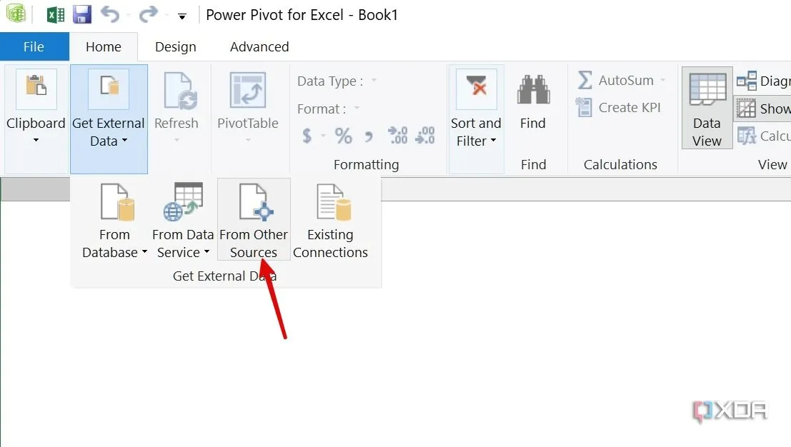Giao diện Power Pivot cho phép nhập dữ liệu từ nhiều nguồn khác nhau vào Excel