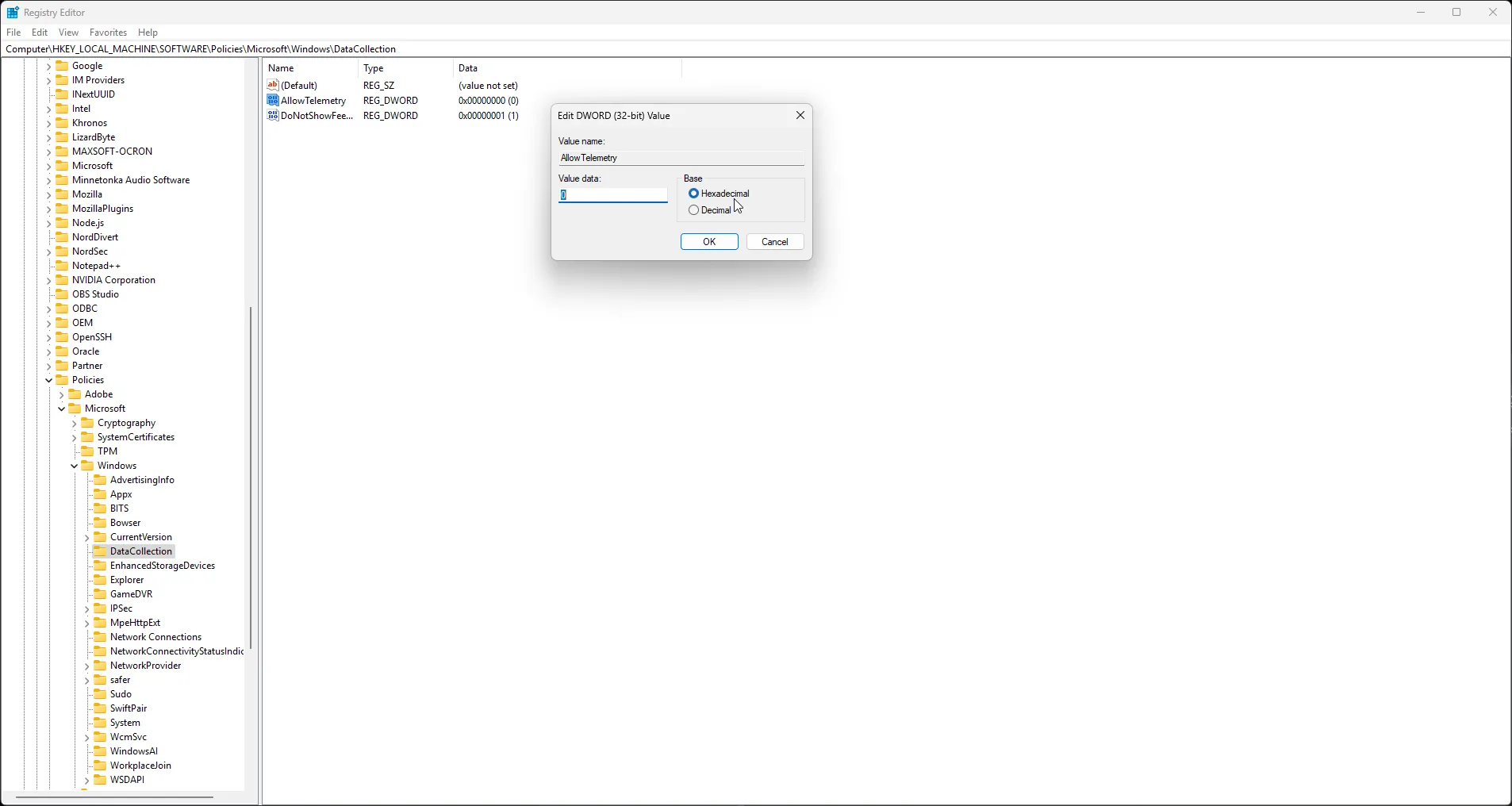 Giao diện Registry Editor với đường dẫn HKEY_LOCAL_MACHINESOFTWAREPoliciesMicrosoftWindowsDataCollection để vô hiệu hóa Telemetry