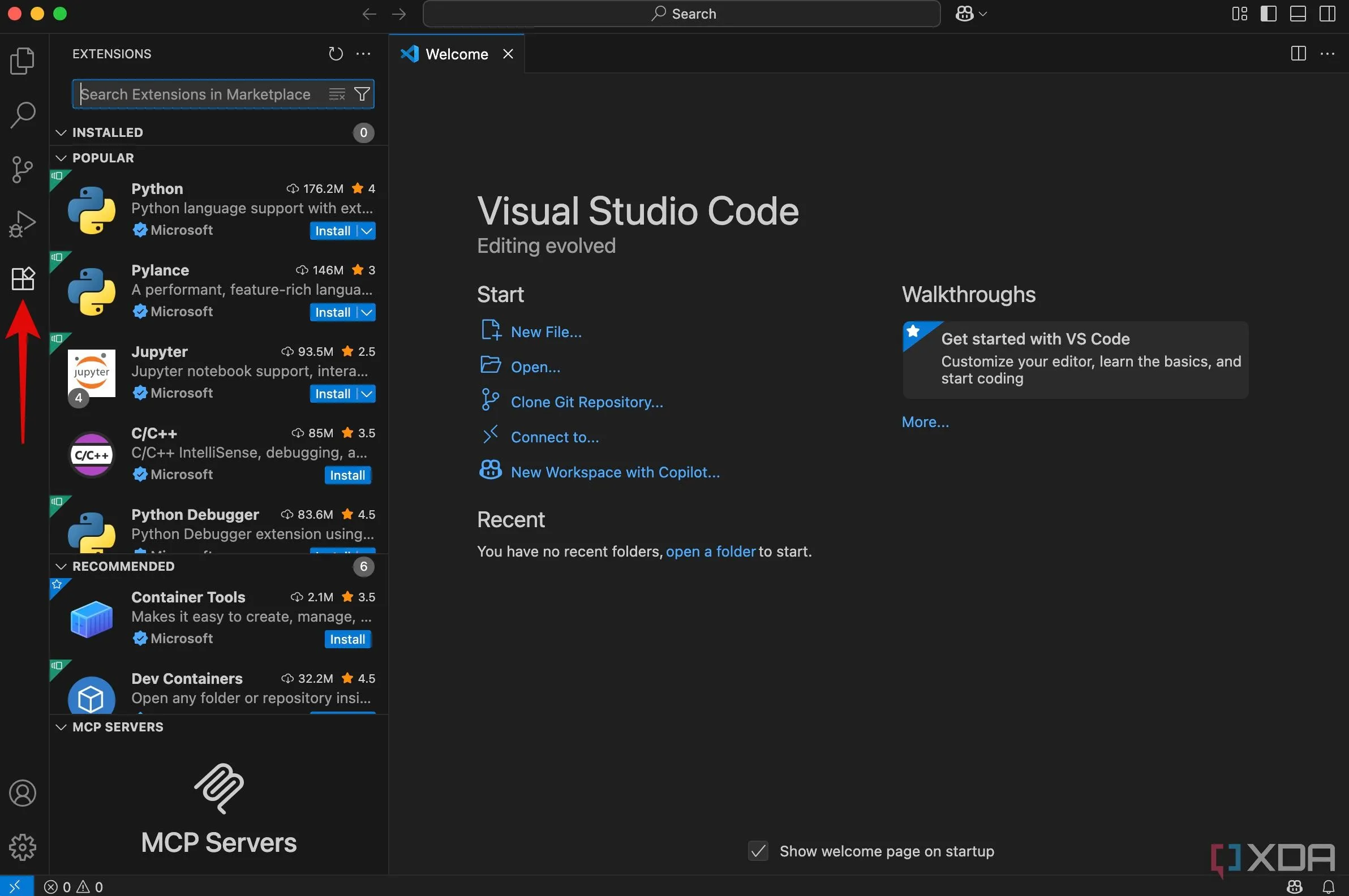 Giao diện Visual Studio Code với tab Extensions được chọn, sẵn sàng để tìm kiếm tiện ích