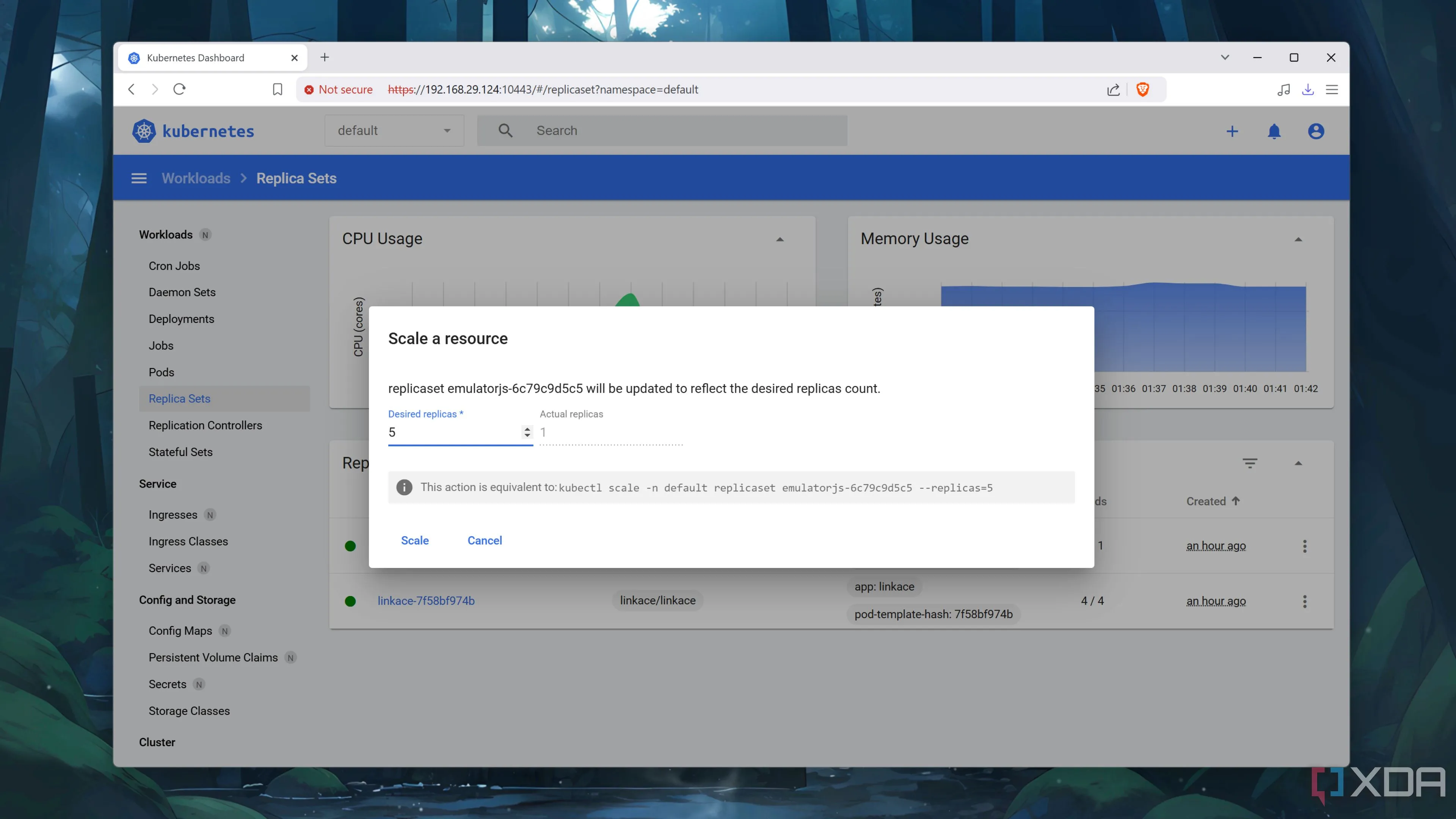 Giao diện web Kubernetes hiển thị quá trình tự động mở rộng (scaling) một pod, minh họa tính năng auto-scaling mạnh mẽ của Kubernetes.