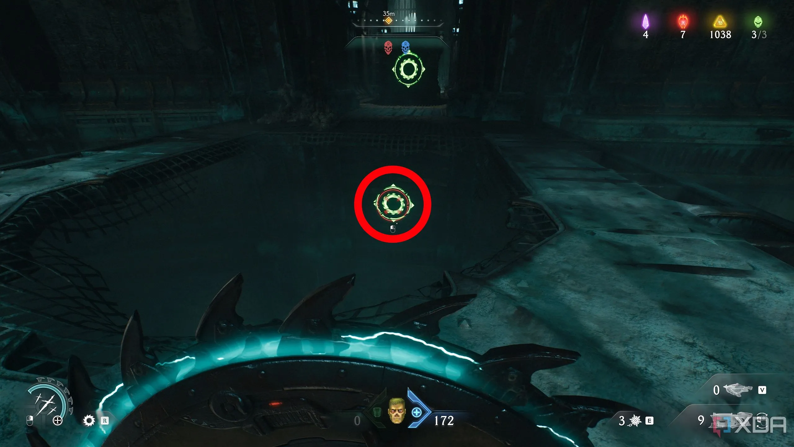 Hai biểu tượng Shield Charge, một trên hộp và một dưới sàn trong Chapter 19 Doom: The Dark Ages