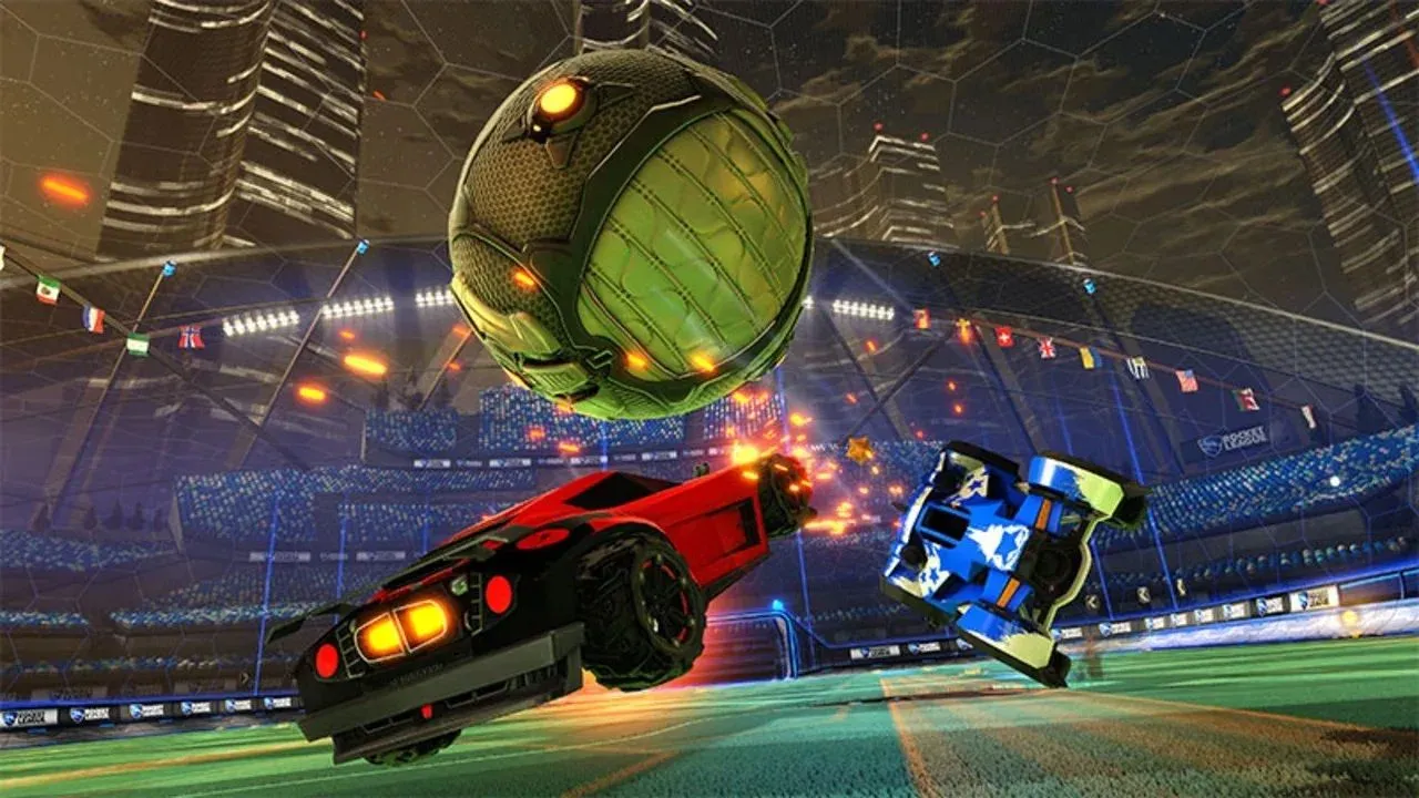 Hai chiếc xe trong Rocket League chuẩn bị đụng vào quả bóng kim loại khổng lồ