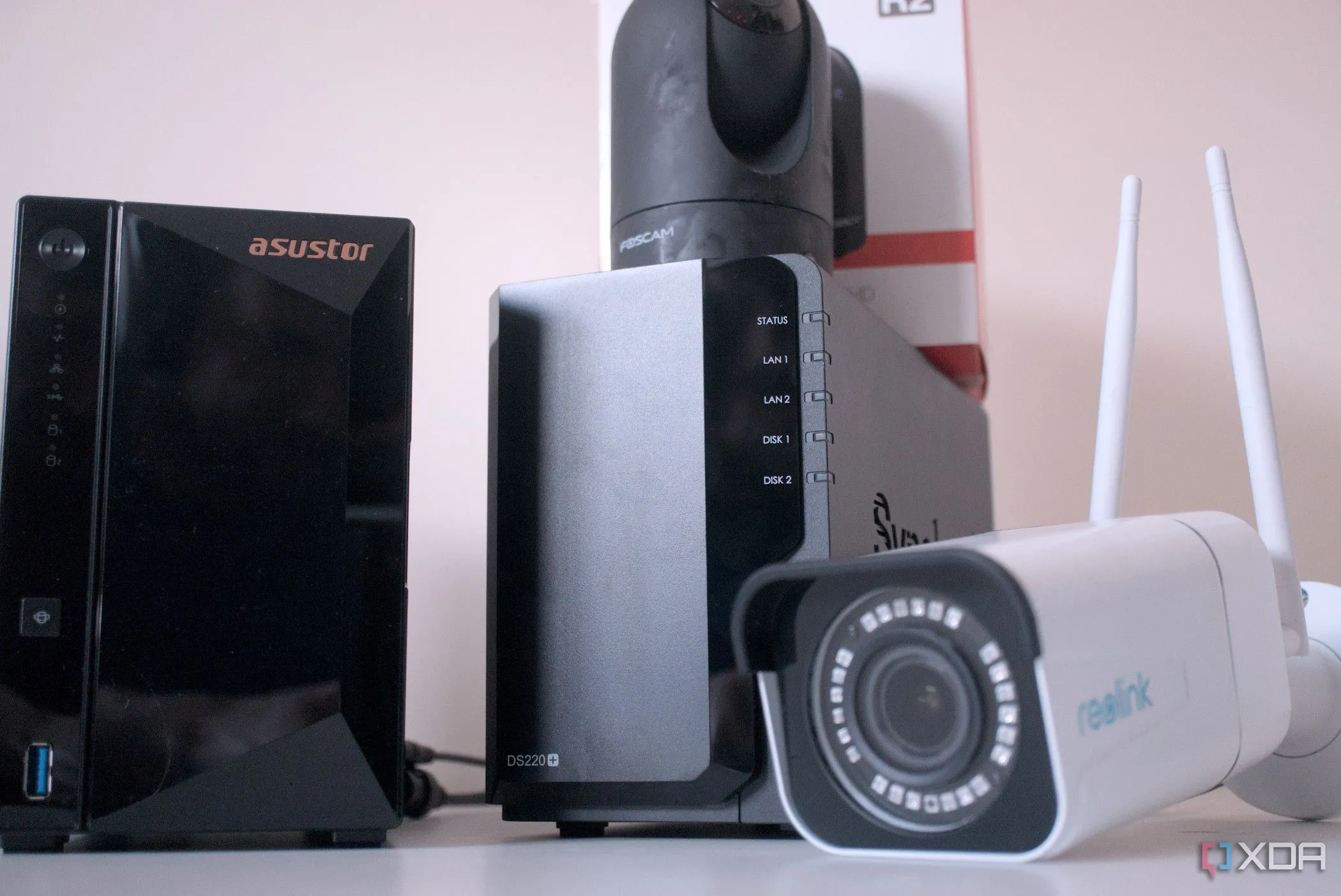 Hệ thống camera giám sát được kết nối với NAS