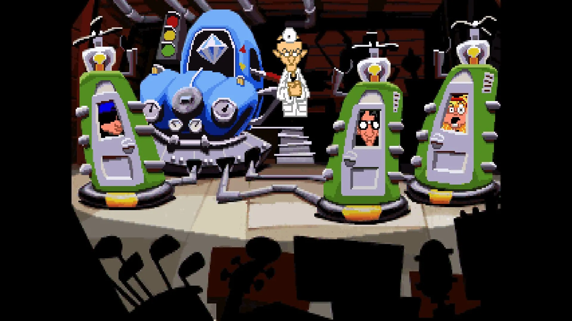 Hình ảnh game Day of the Tentacle với ba nhân vật chính Bernard, Laverne và Hoagie trước dinh thự lập dị của Tiến sĩ Fred. Game phiêu lưu kinh điển.