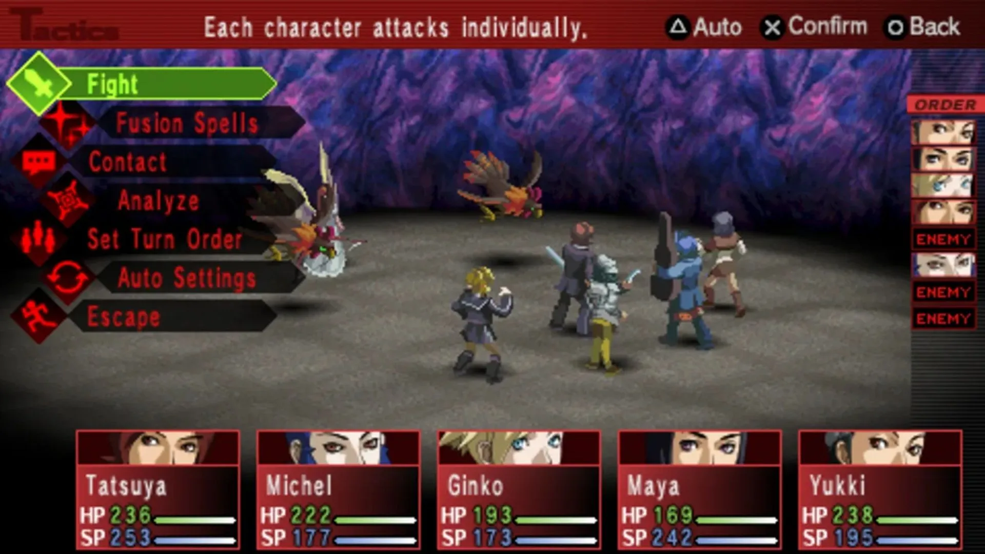 Hình ảnh gameplay của Shin Megami Tensei: Persona 2 Innocent Sin trên PSP, với các nhân vật đang chiến đấu trong một môi trường đô thị.