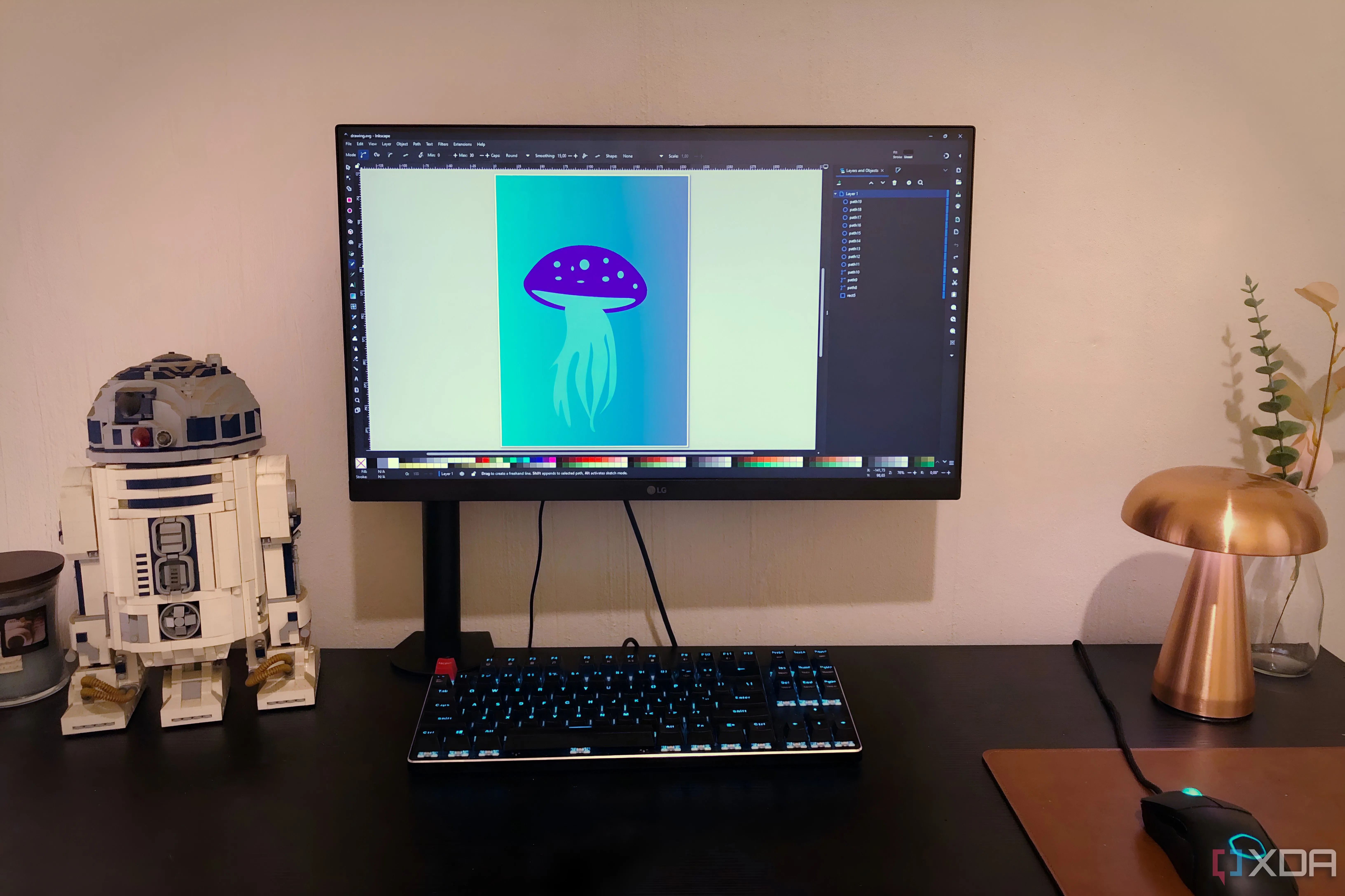 Hình ảnh minh họa sứa trong Inkscape trên màn hình máy tính, thể hiện khả năng thiết kế vector của phần mềm