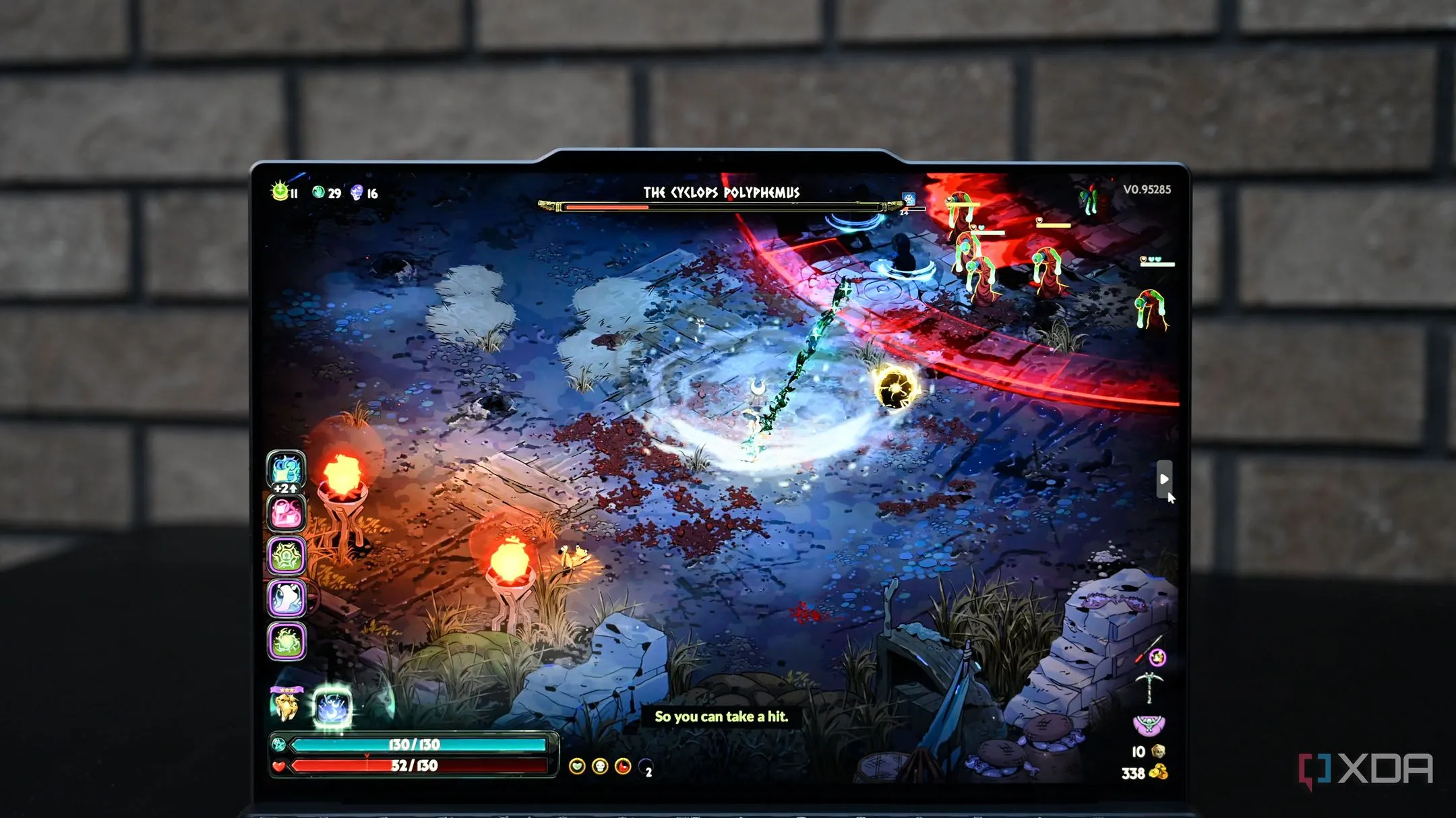 Hình ảnh nhân vật trong game Hades II trên laptop Lenovo ThinkBook 13x G4, minh họa game demo Steam Next Fest