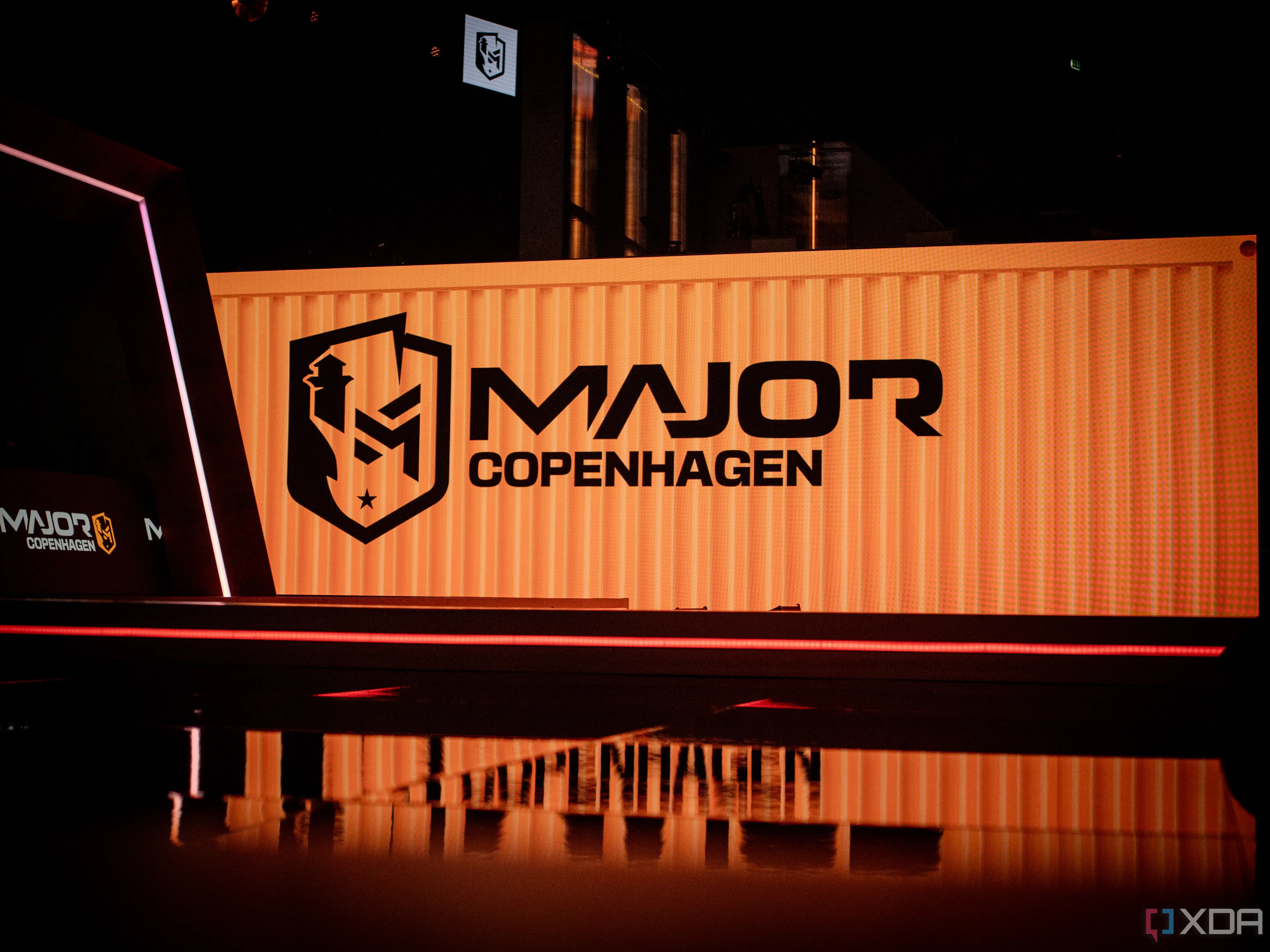 Không khí cuồng nhiệt tại giải PGL Copenhagen Major, khẳng định lịch sử và quy mô giải đấu của Counter-Strike.