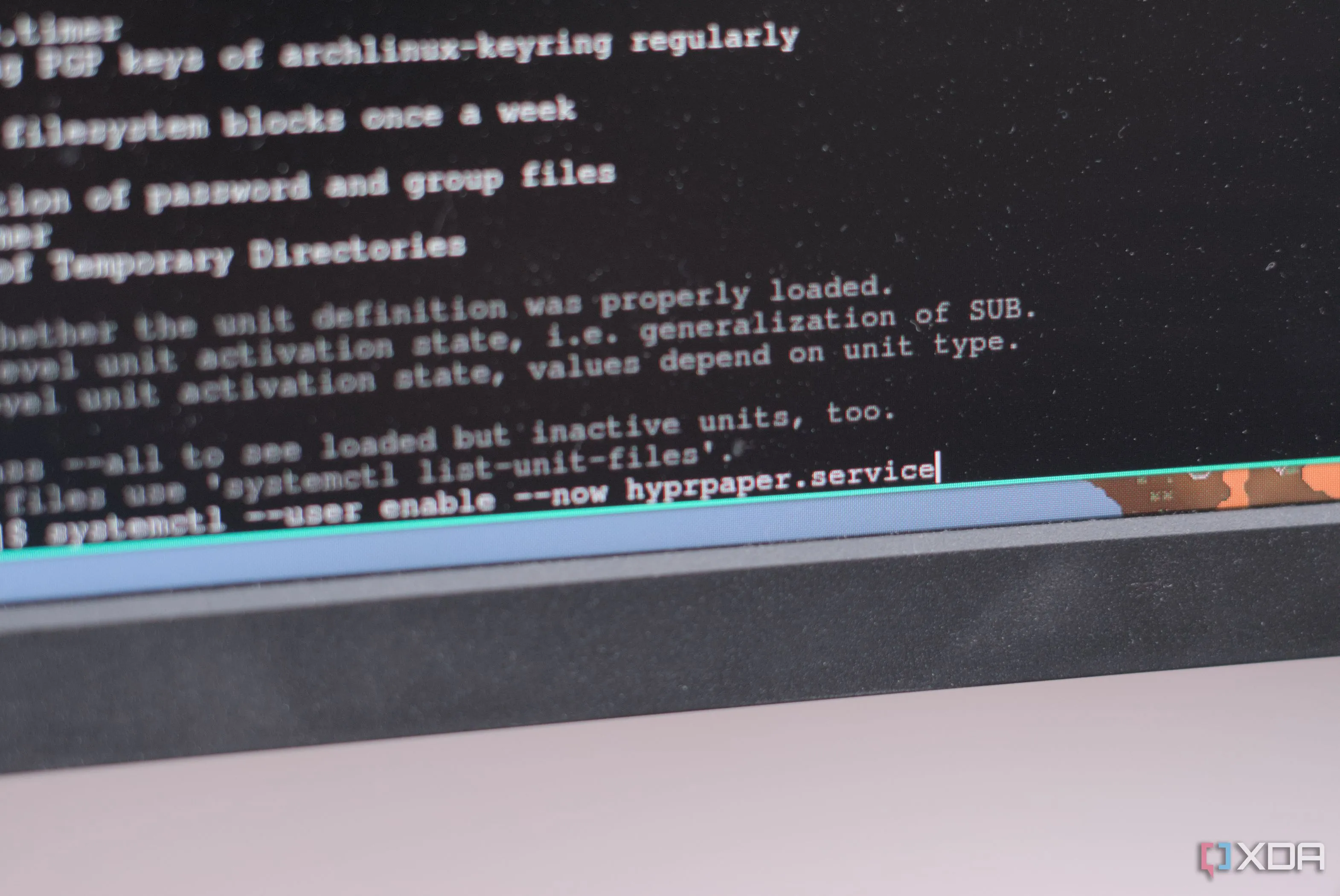 Lệnh systemctl enable service để kích hoạt dịch vụ tự động khởi động cùng hệ thống trên Linux