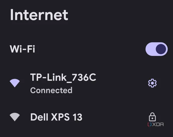 Màn hình cài đặt Wi-Fi trên điện thoại Android, hiển thị danh sách các mạng khả dụng để kết nối