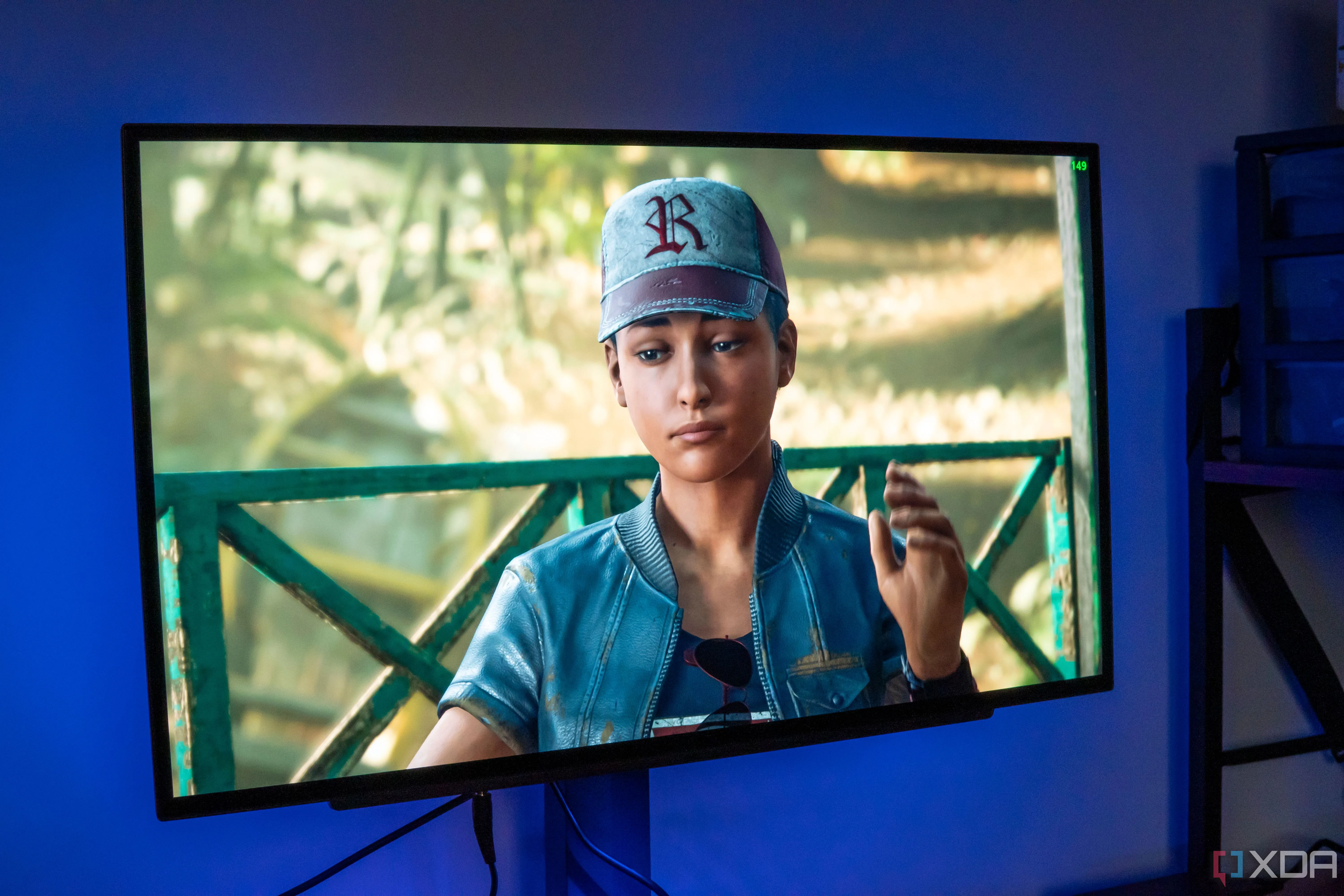 Màn hình gaming LG UltraGear 27GR95QE-08 hiển thị các cổng kết nối