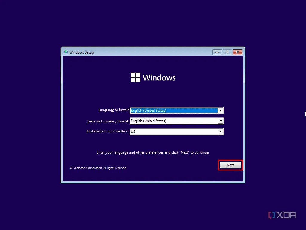 Màn hình thiết lập ban đầu của Windows 11, yêu cầu chọn ngôn ngữ, định dạng thời gian và bàn phím