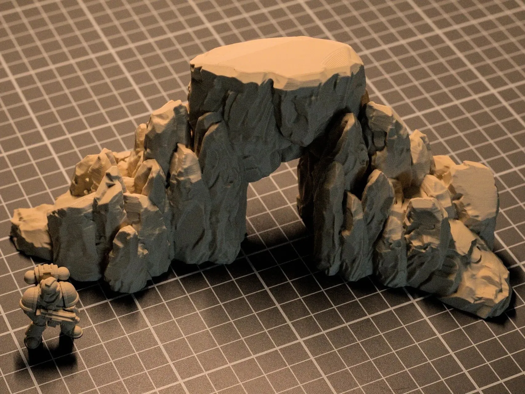 Mô hình địa hình đá in 3D cho game nhập vai bàn D&D, giúp tăng tính chân thực cho trận chiến.