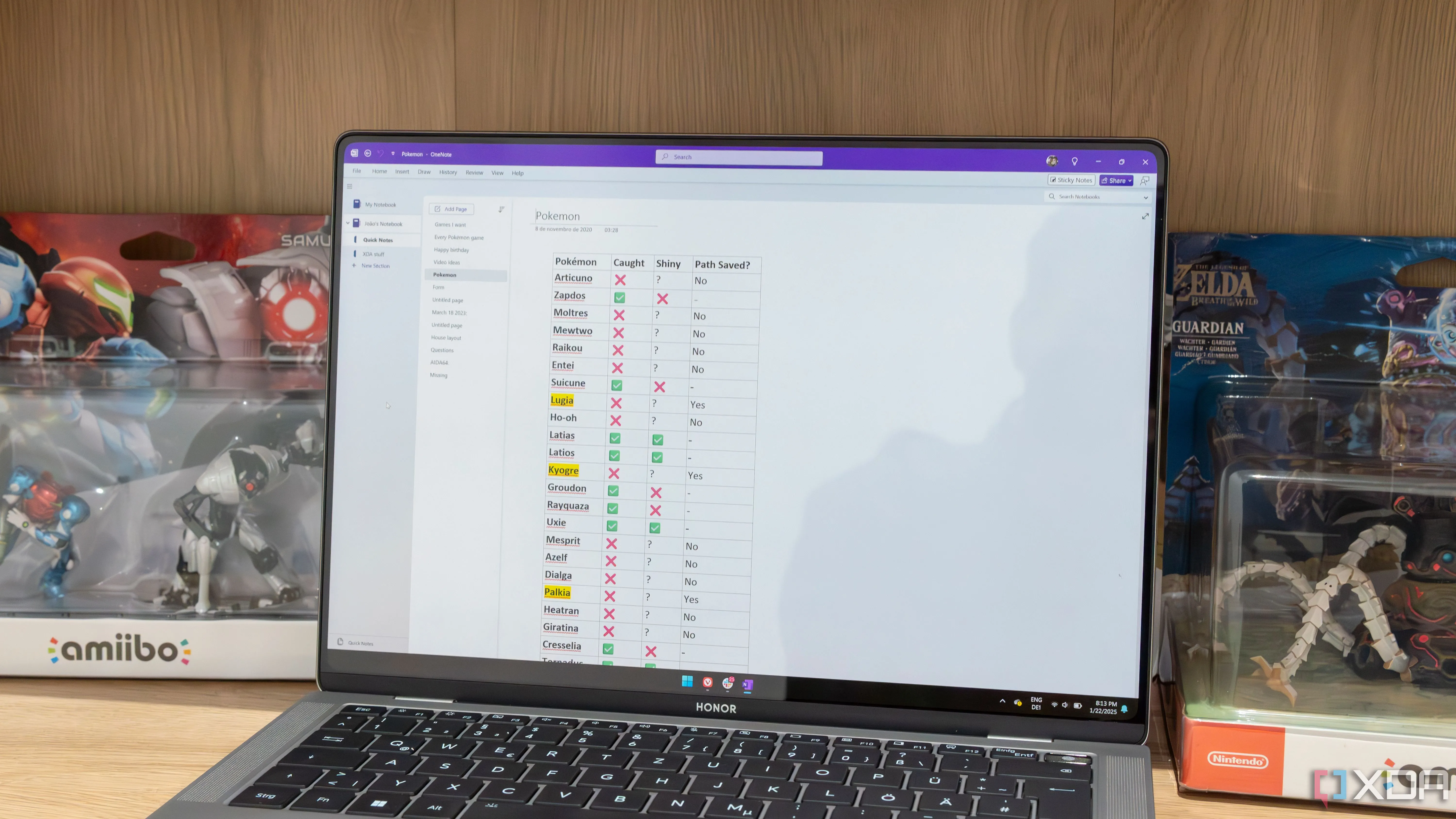 Một chiếc laptop Windows 11 đang chạy ứng dụng OneNote