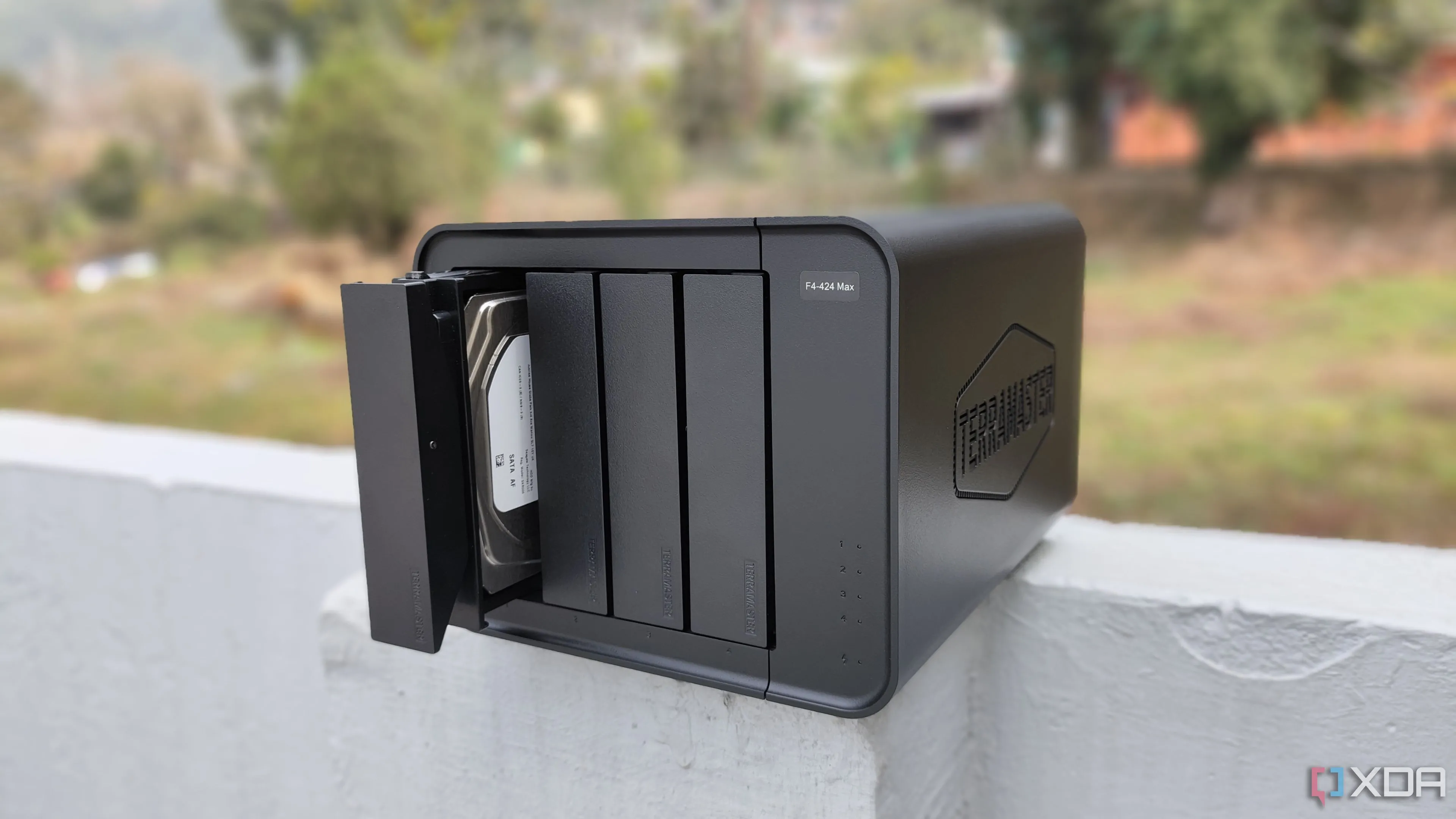 NAS TerraMaster F4-424 Max - Giải pháp lưu trữ mạng nhỏ gọn cho gia đình