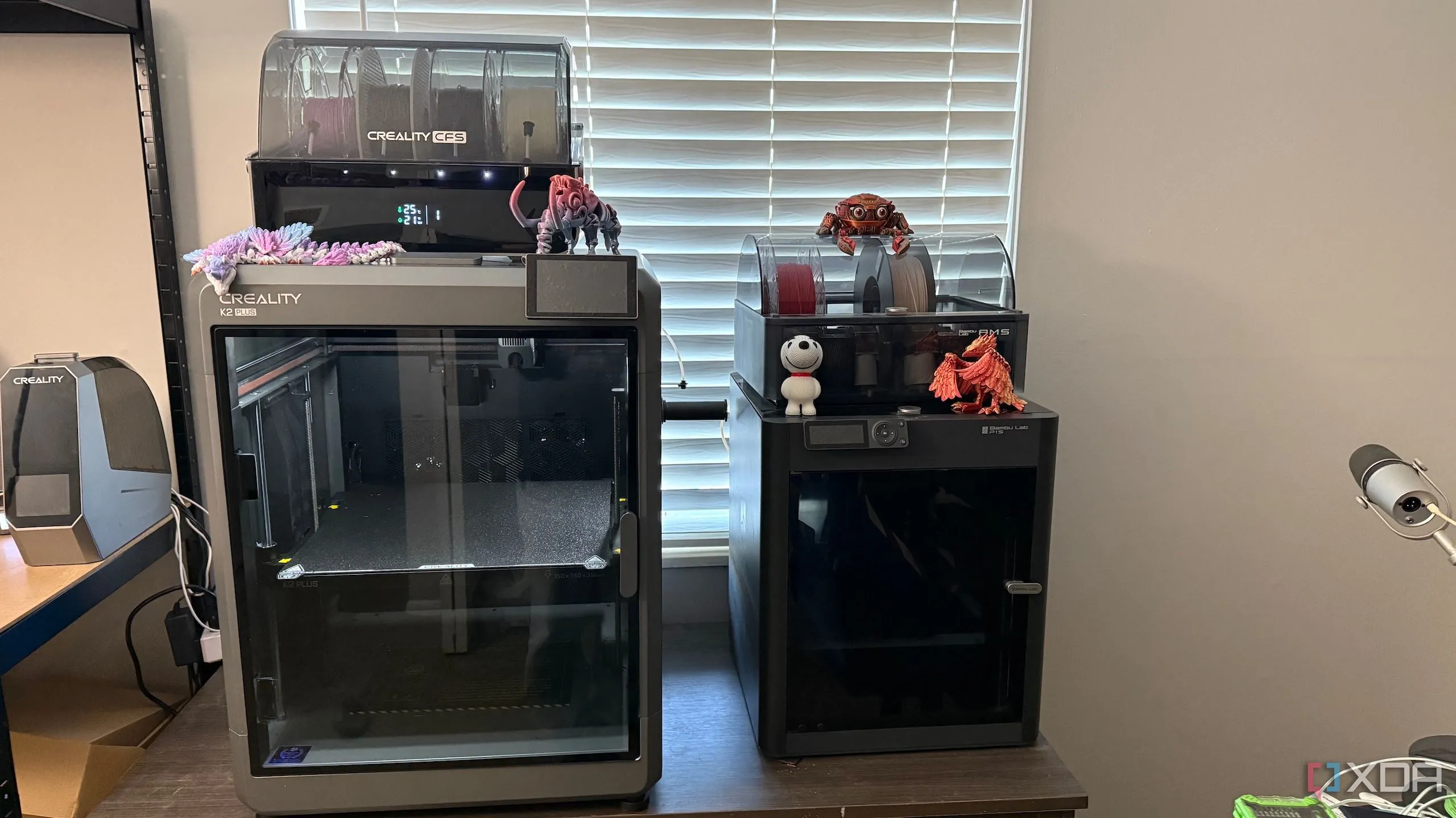 Ngăn kéo bàn làm việc với các khay chia tùy chỉnh được in 3D giúp sắp xếp đồ dùng gọn gàng