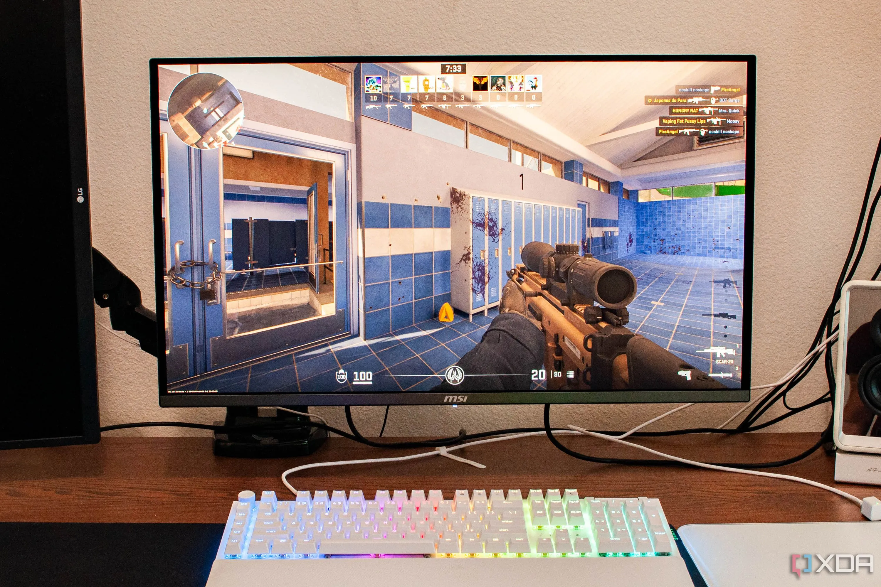 Người chơi đang trải nghiệm game CS2 trên PC với thiết lập gaming chuyên nghiệp